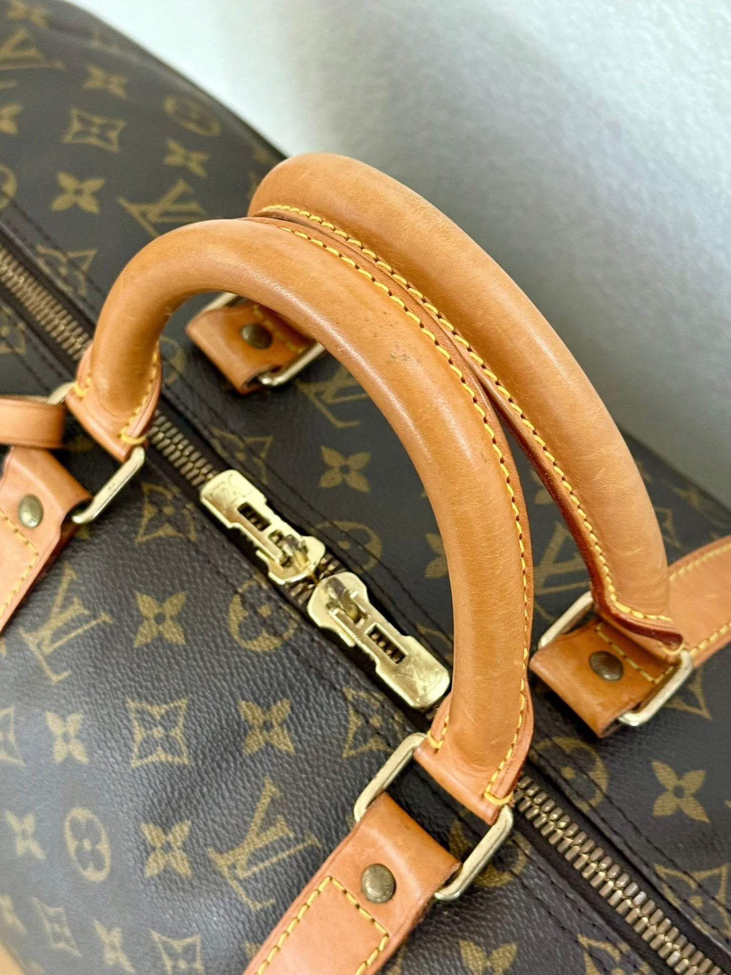 Keepall 50 Bandoulier with Luggage Tag and Poignet 📅 Year: 1995