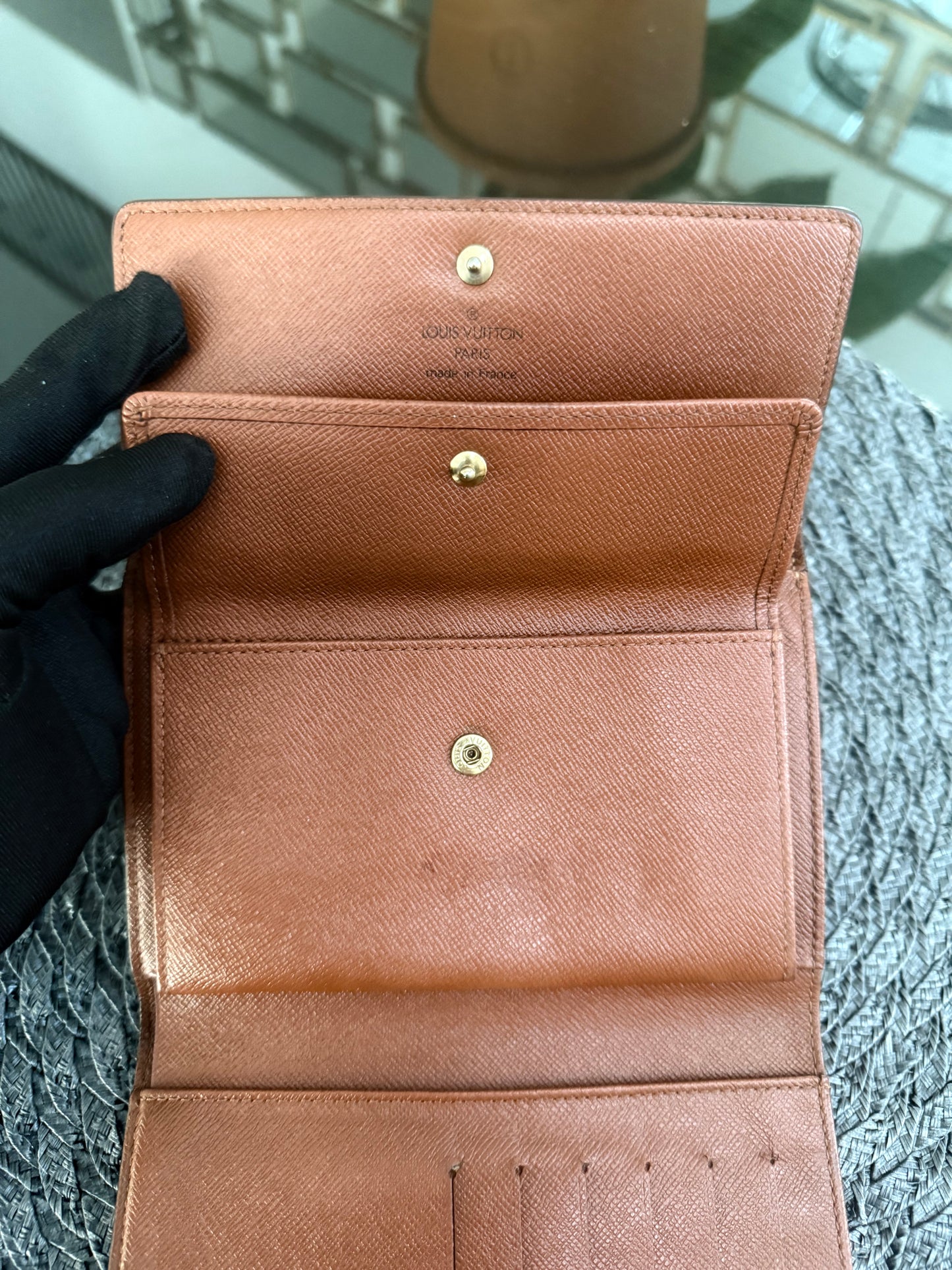 Etui Wallet Passport Holder in Monogram with 6 Cardholders 🗓️ Year: 1998