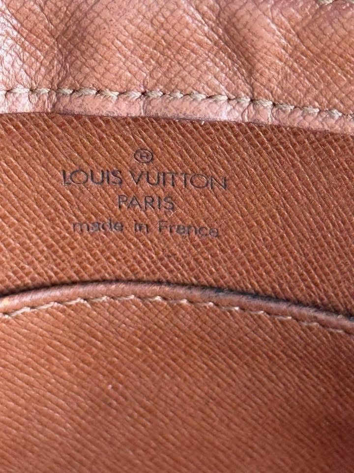 Orsay Clutch -
🗓️ Year: 1998