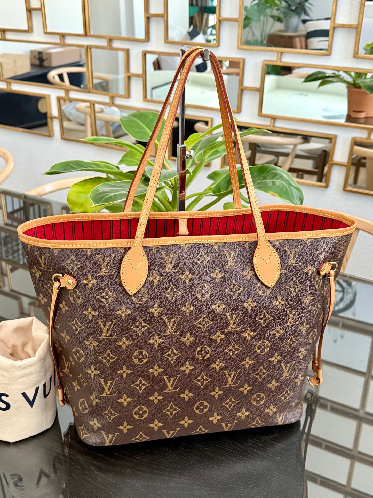 Neverfull MM in Monogram Cerise Interior with Dustbag 🗓️ Year: 2017