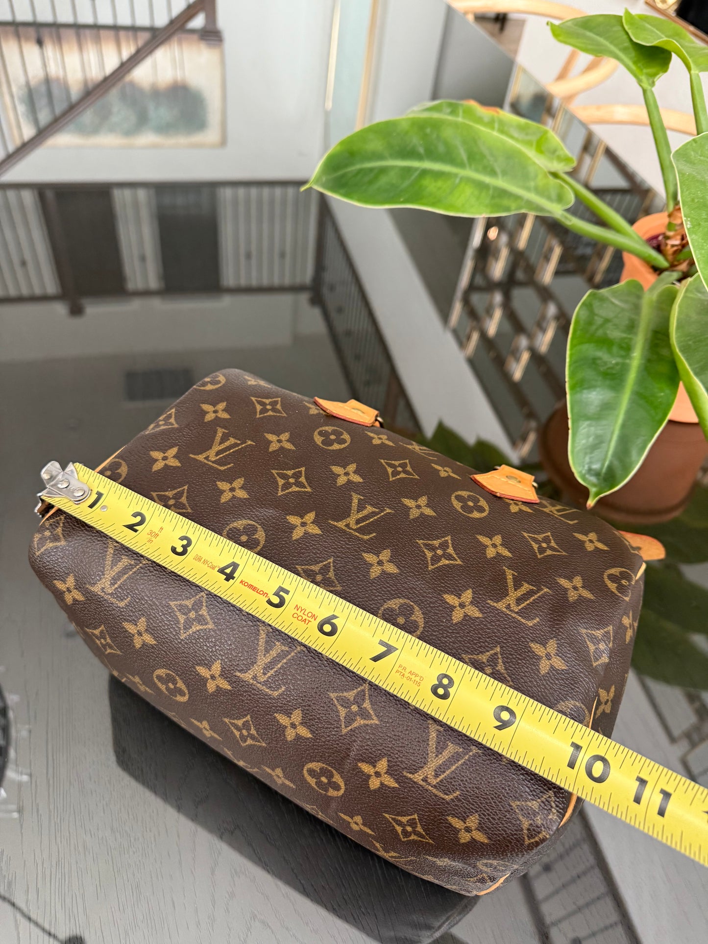 Speedy 25 in Monogram with Lock 🔐 and Key -🗓️ Year: 2005