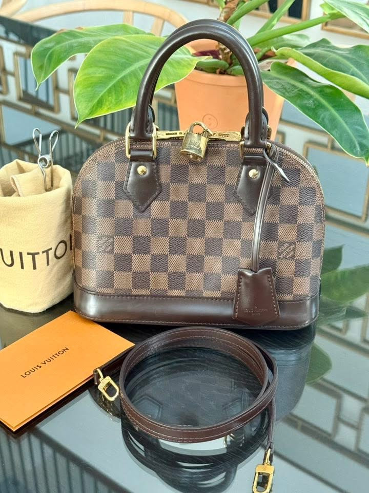 Alma BB in DE with Clochette, Lock 🔐 key, Original Strap, Box Dustbag and Paper bag 🗓️ Year: 2020