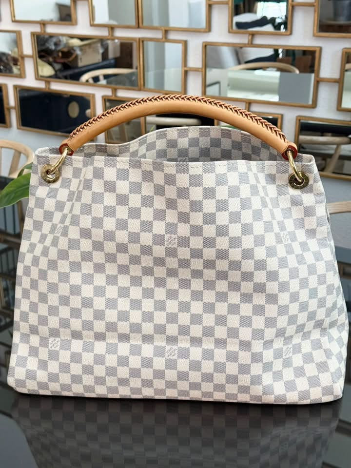 Artsy GM in Azur with Dustbag and Insert Organizer 📅 Year: 2011