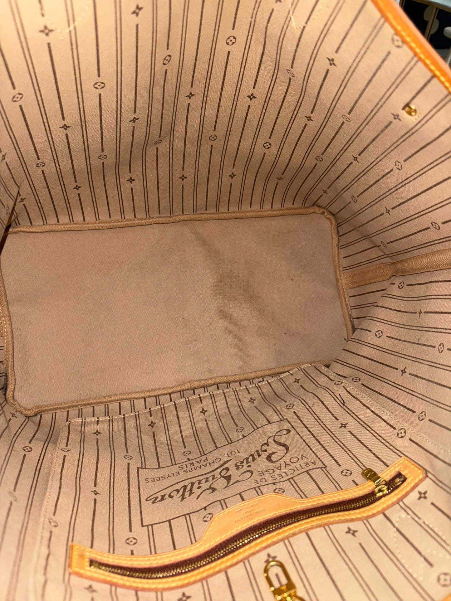 Neverfull GM with 🗓️ Year: 2003