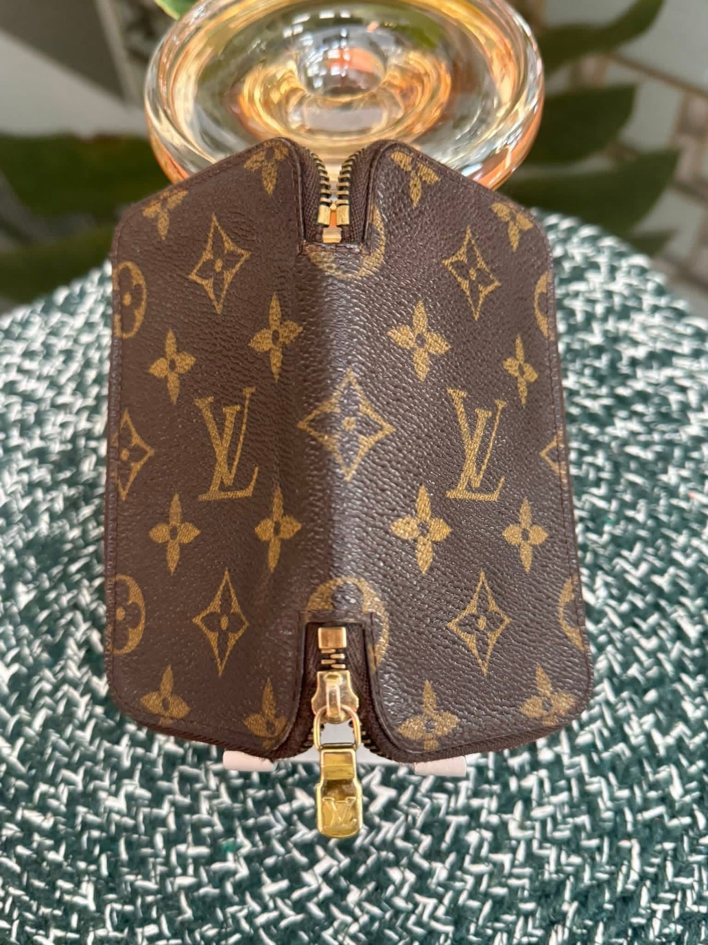 Monogram Zip Around Multicles 📅 Year: 1999