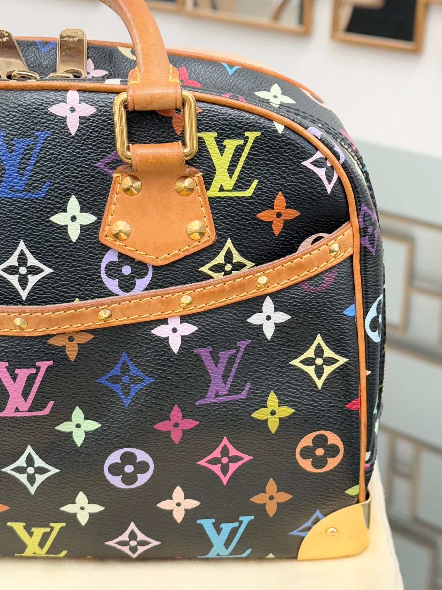 Multicolor Trouville with Dustbag📅 Year: 2004