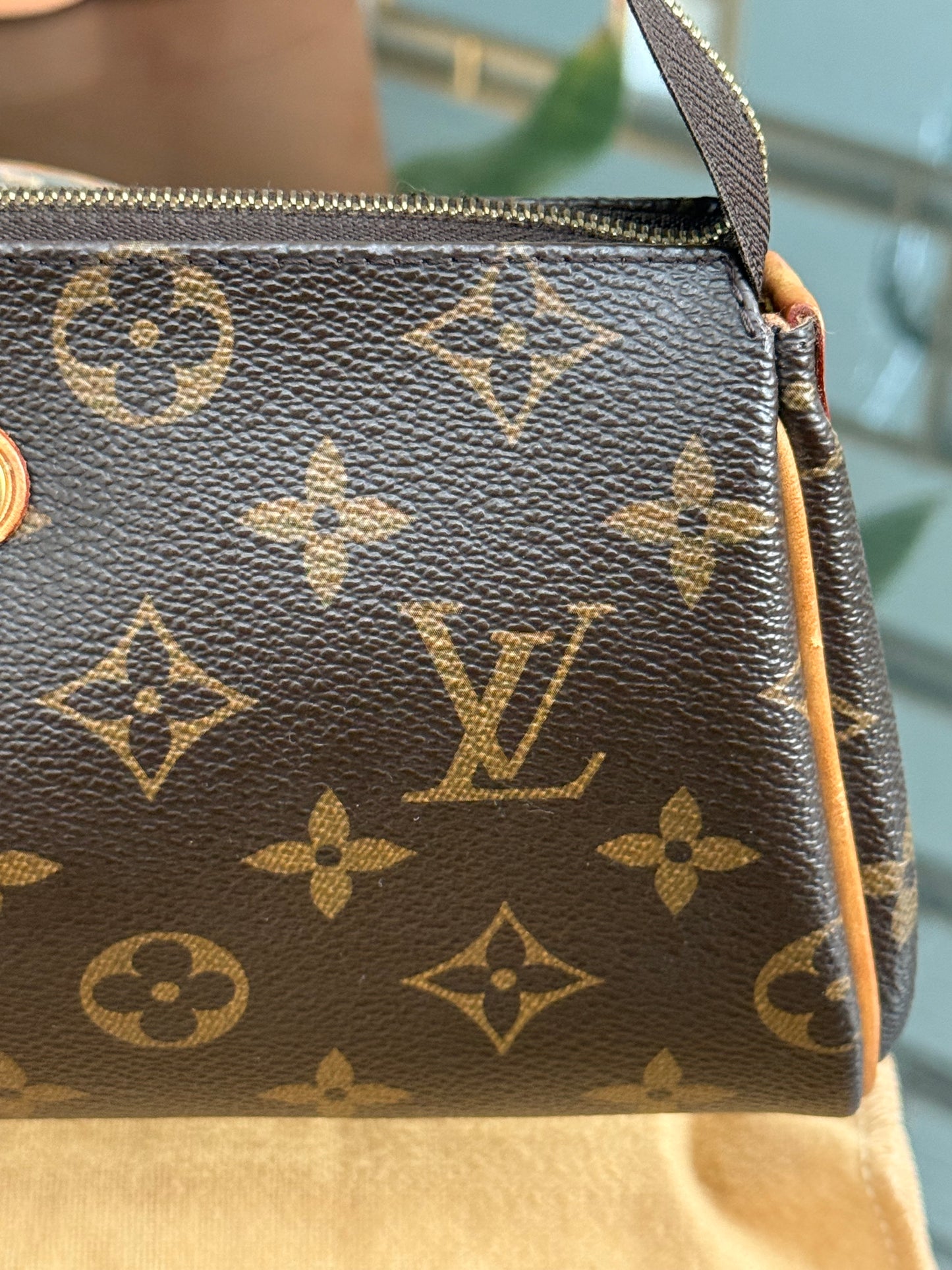 Eva Clutch in Monopoly with Dustbag, Insert Organizer, Box and Paper bag 🗓️ Year: 2012