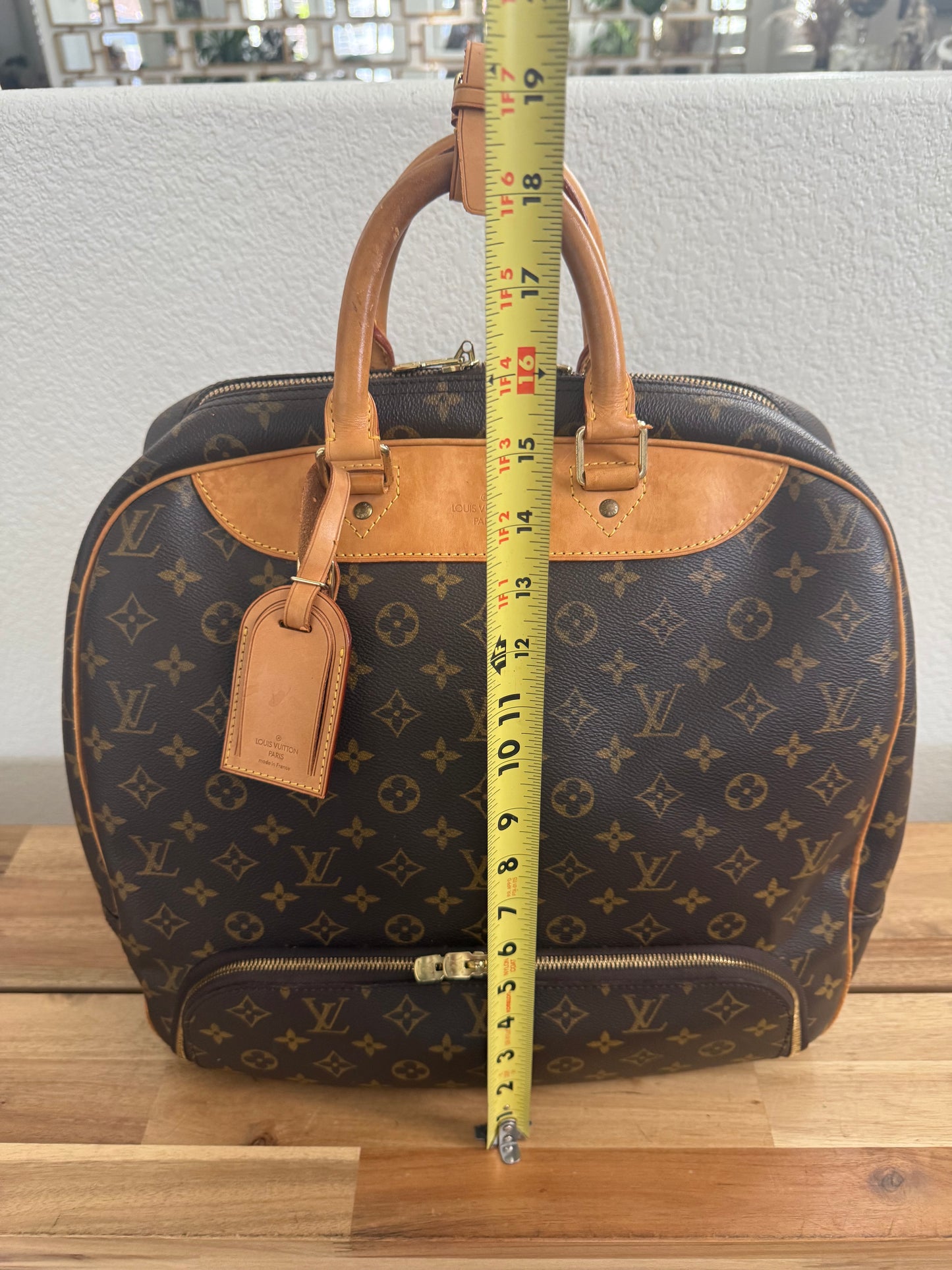 Evasion MM with Luggage tag and Poignet - 🗓️ Year: 1997