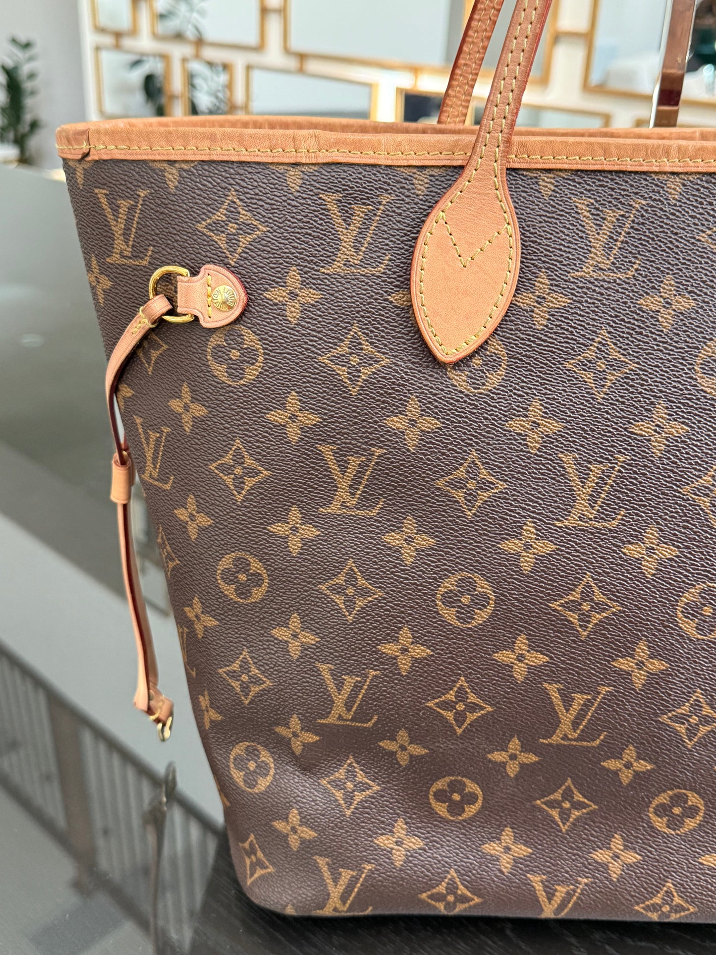 Neverfull MM Monogram in Cerise interior with Dustbag and Insert Organizer 📅 Year: 2020