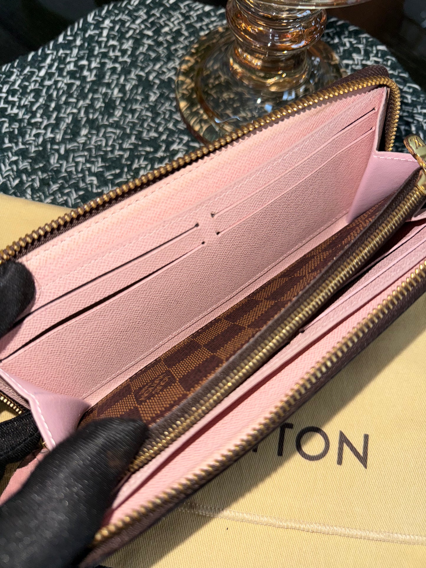 Clemence Wallet DE in Rose Ballerine with Dustbag 🗓️ Year 2018
