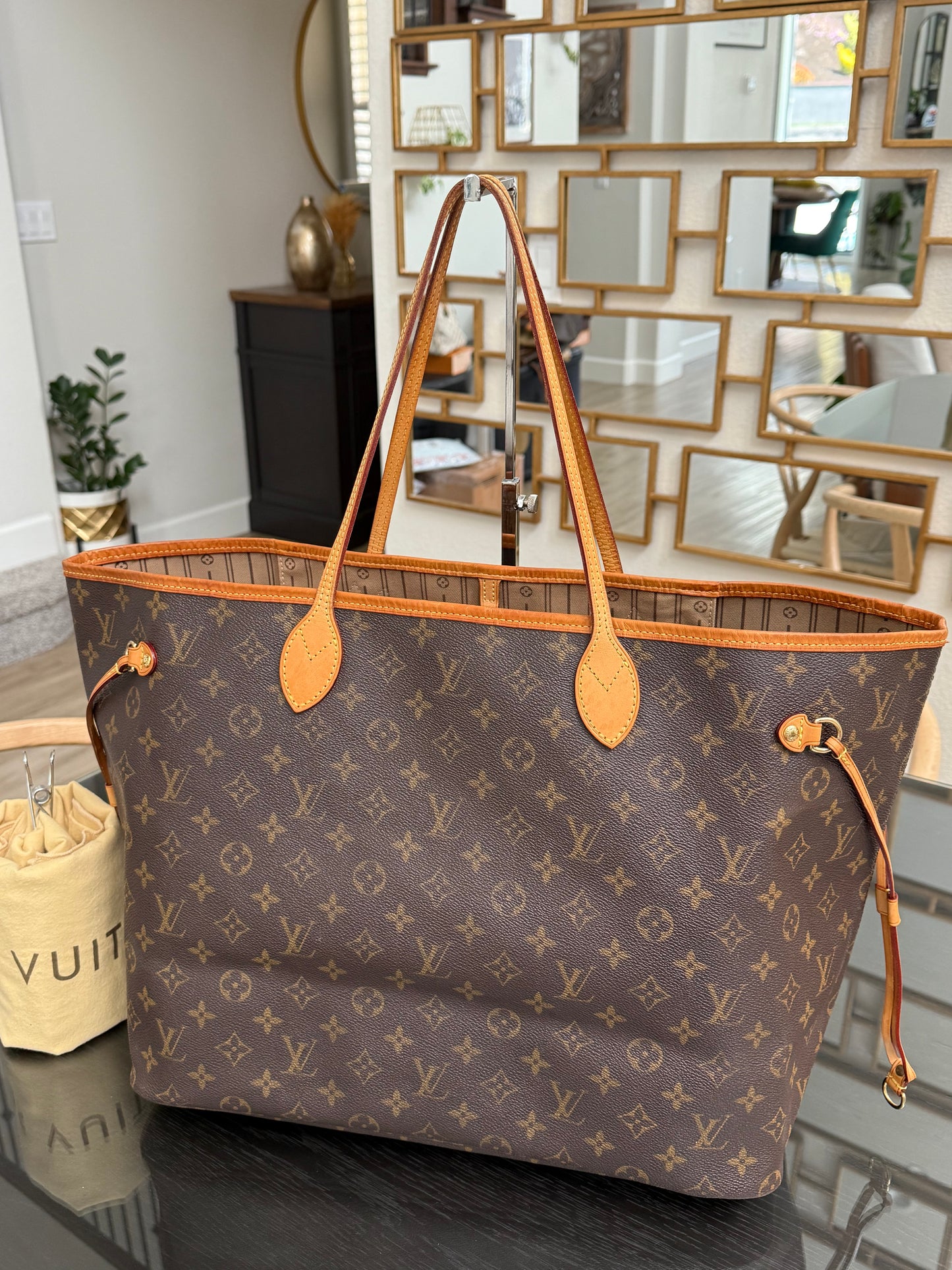 Neverfull GM with Dustbag and Insert Organizer 📅 Year: 2009