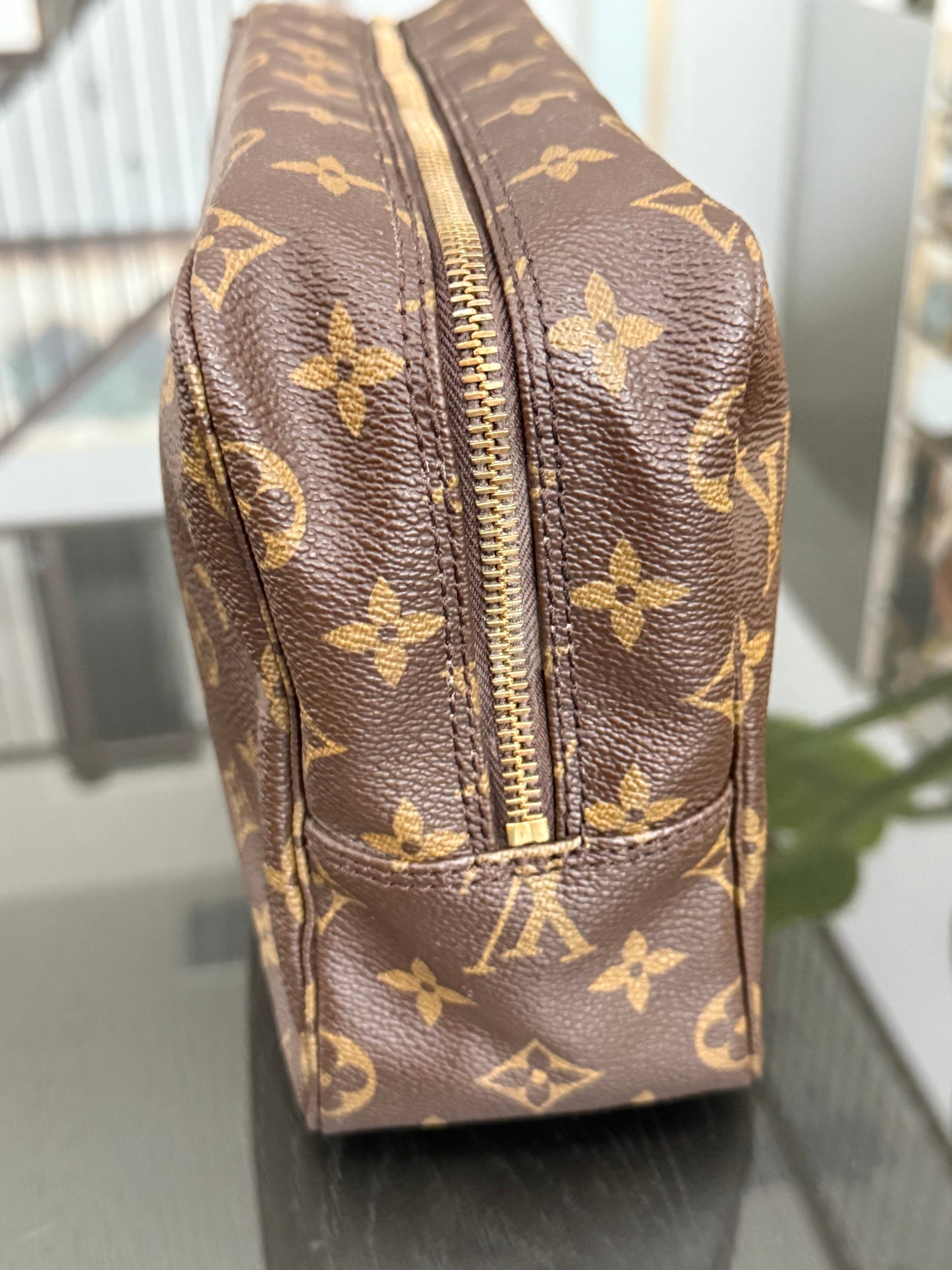 Trousse 28 📅 Year: 1987