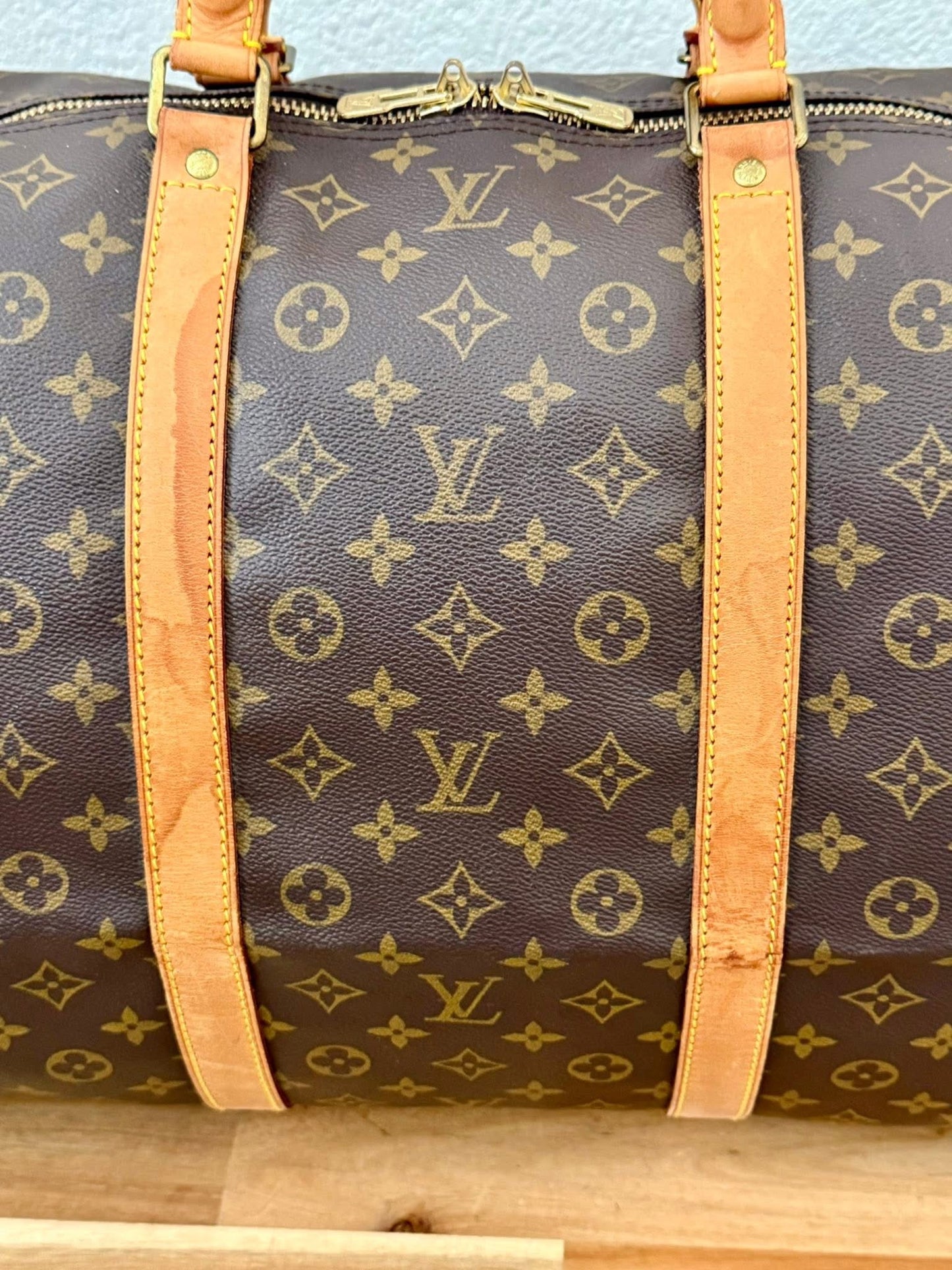 Keepall 60 Bandoulier with Original Strap, Luggage Tag and Poignet 📅 Year: 1991