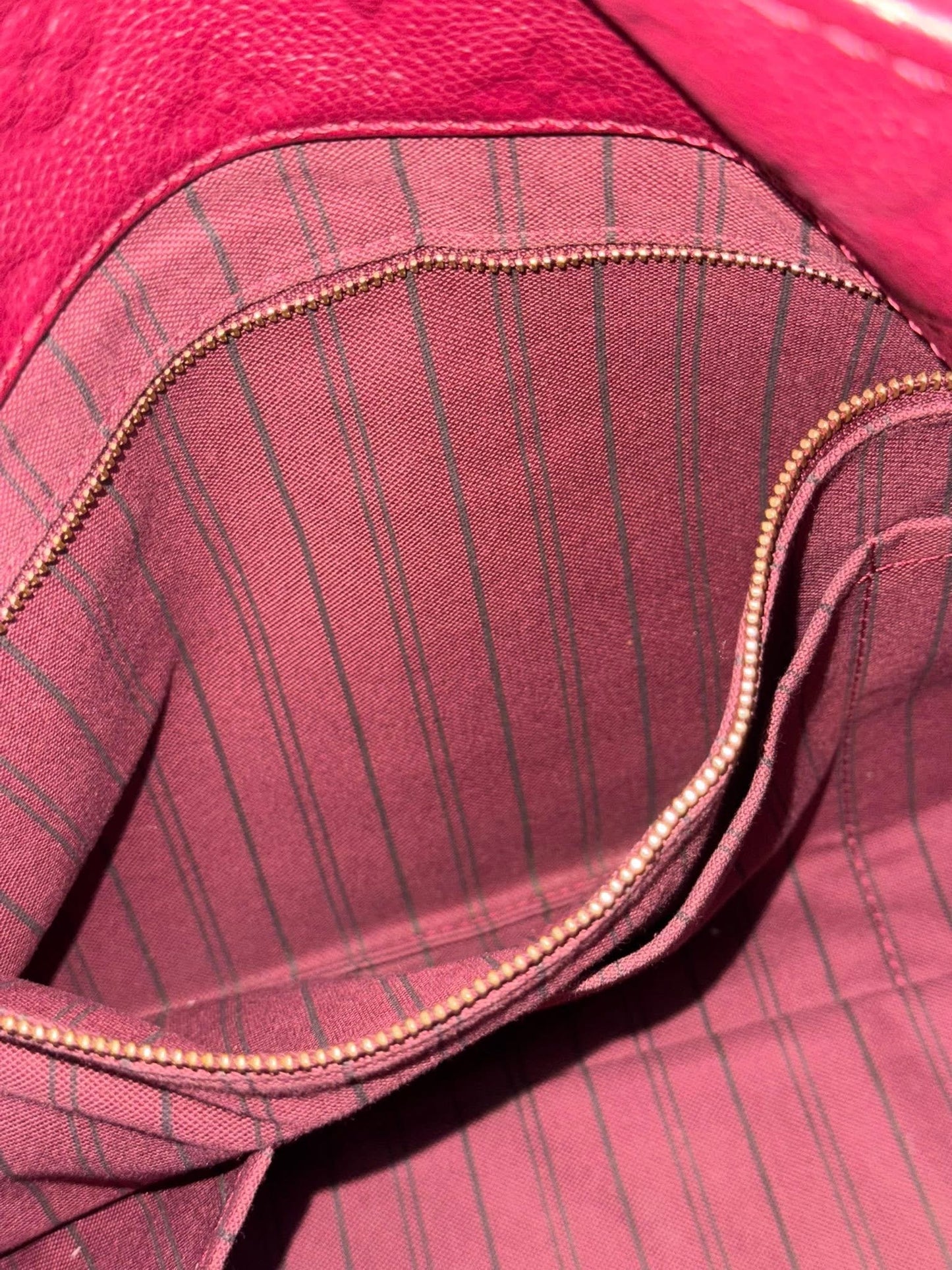 Artsy MM Empriente in Burgundy with Dustbag and Insert Organizer 📅 Year: 2017