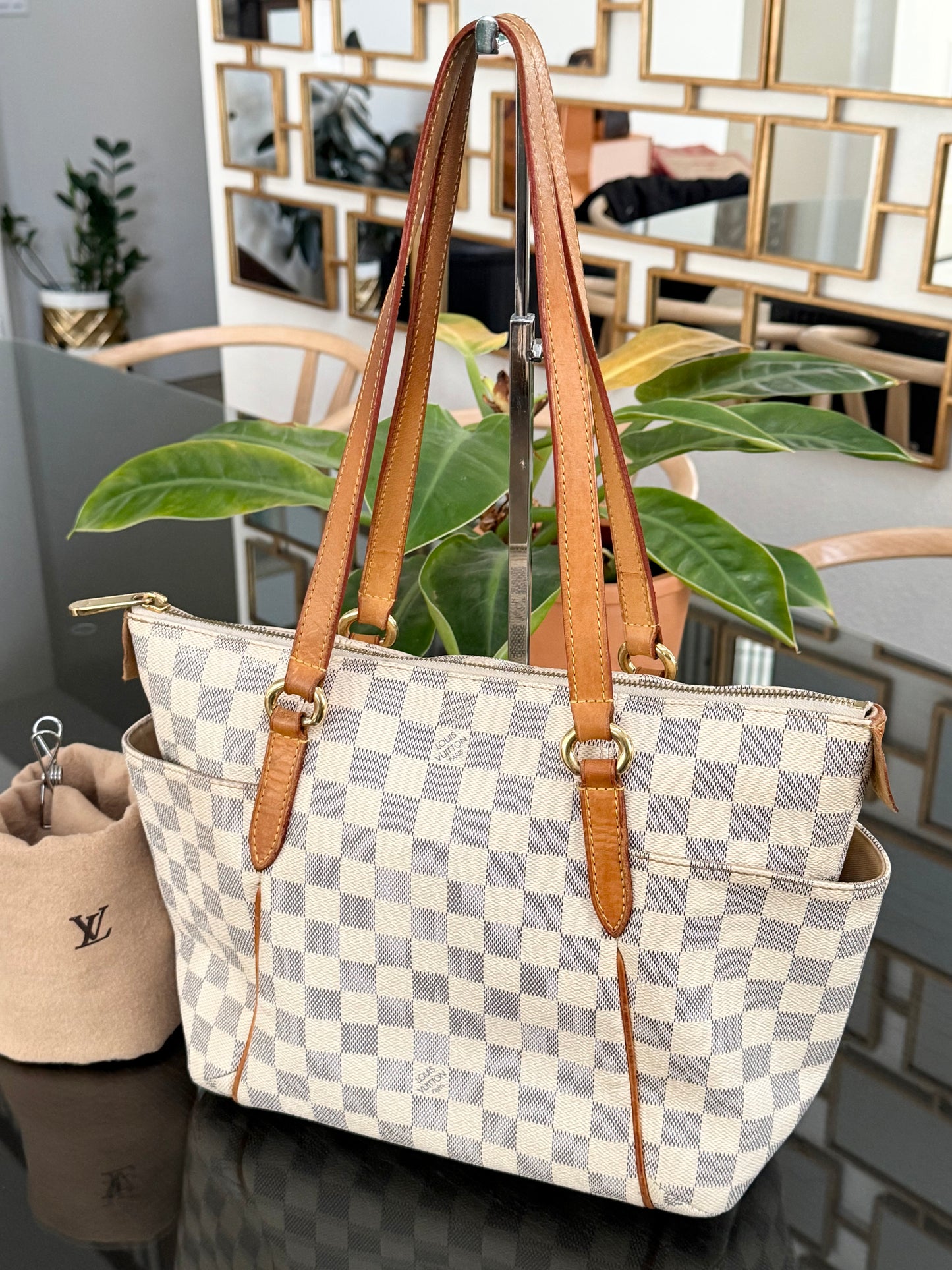 Totally PM Azur with Dustbag 📅 Year: 2011