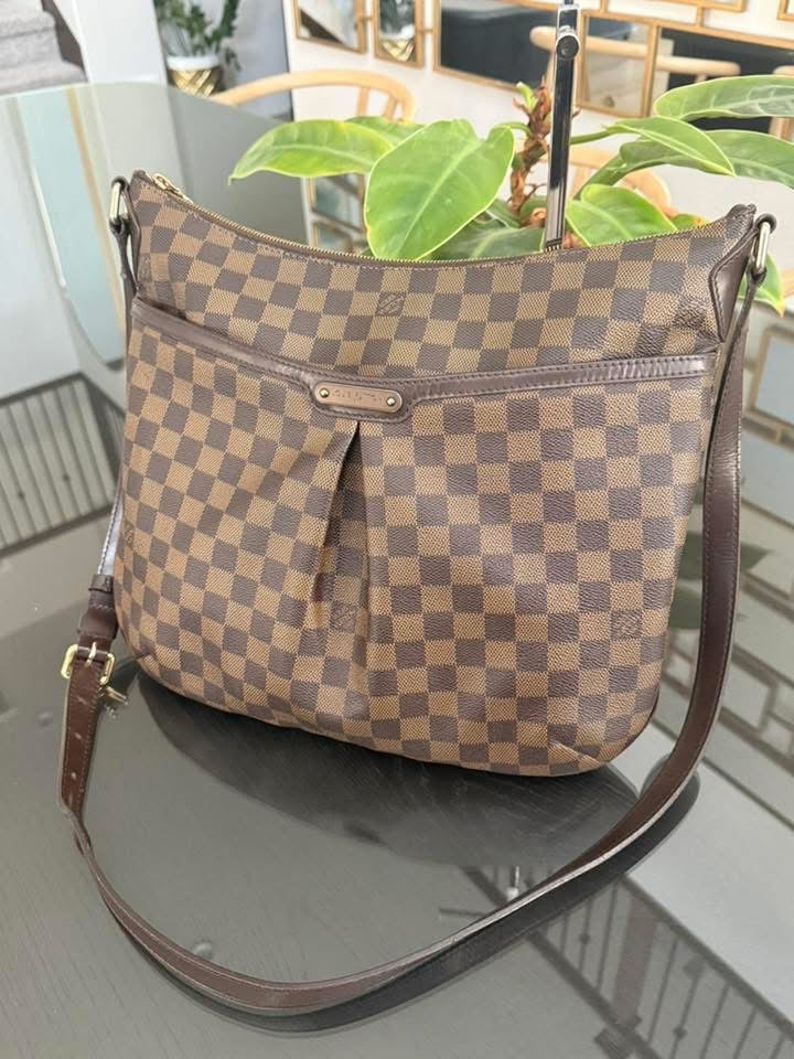 Bloomsbury GM Crossbody -🗓️ Year: 2009