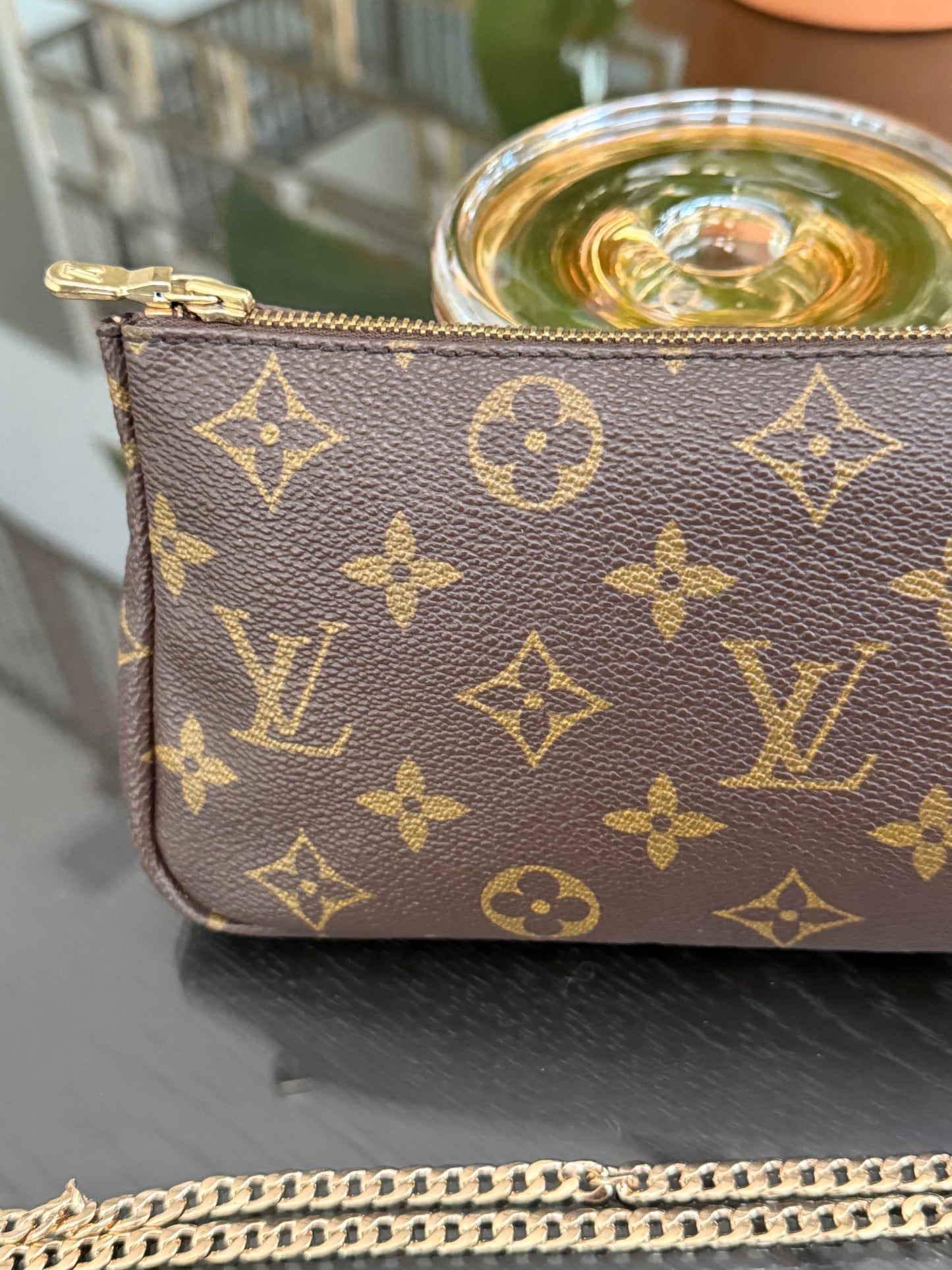Sac Shopping Pouch with Generic Gold Strap