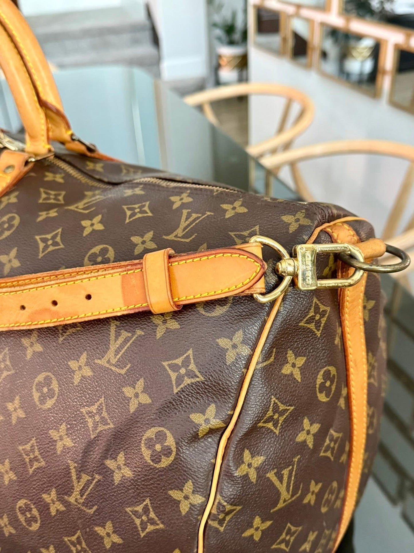 Keepall 60 Bandoulier with Original Strap, Luggage Tag and Poignet 📅 Year: 1991