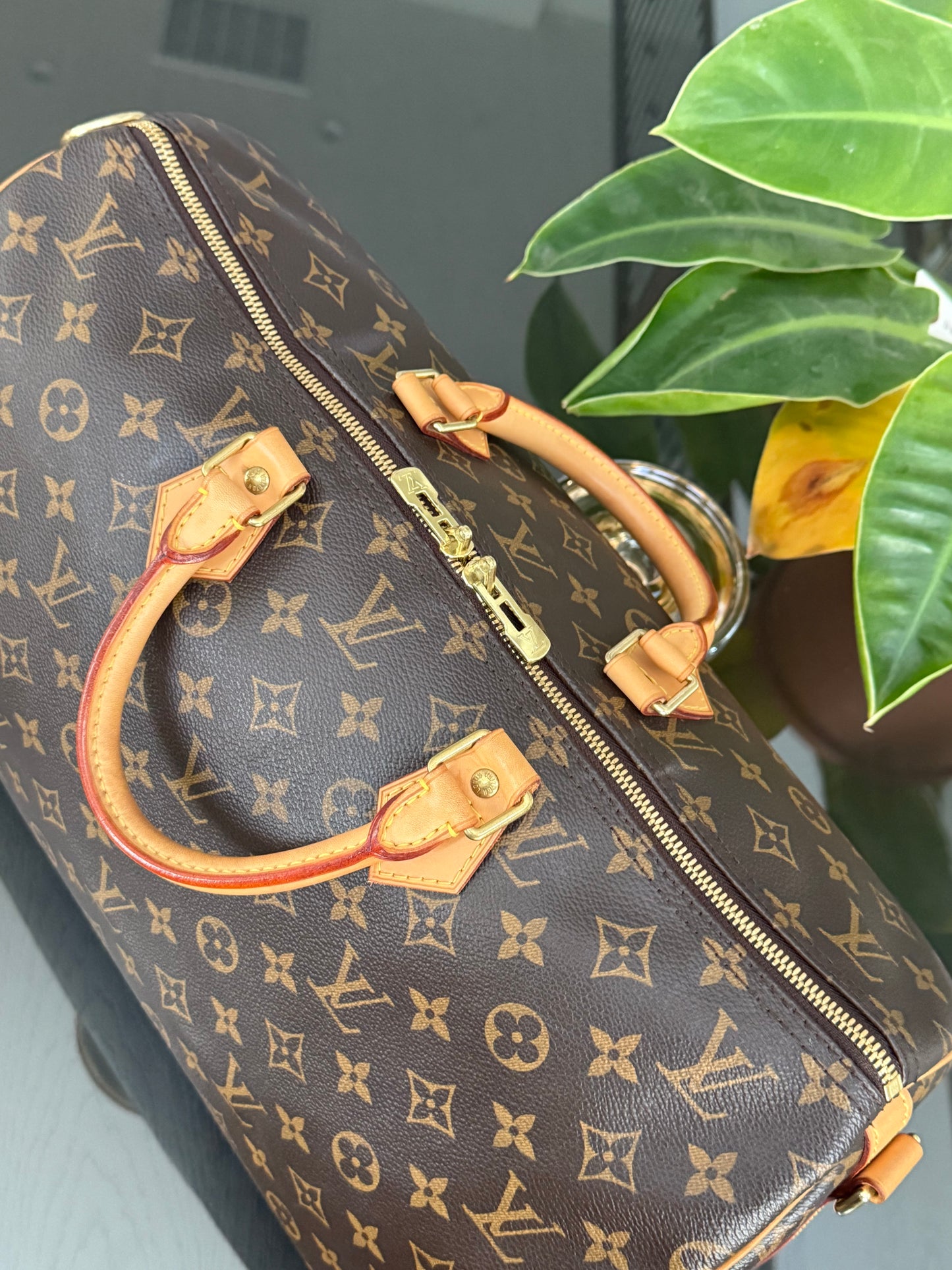 Speedy 40 Bandoulier in Monogram with Lock 🔐, Key and Dustbag 🗓️ Year: 2012