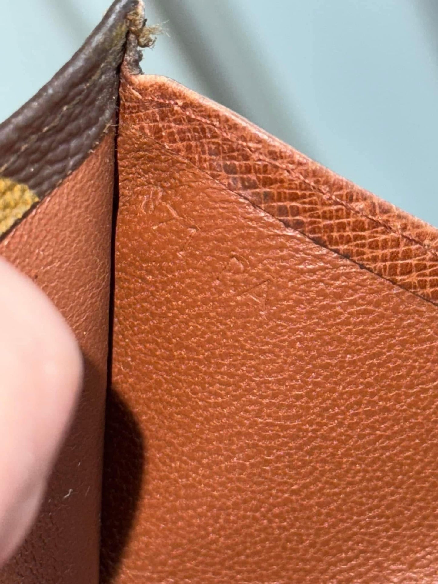 Mens Bifold Wallet in Monogram -Year: 1987
