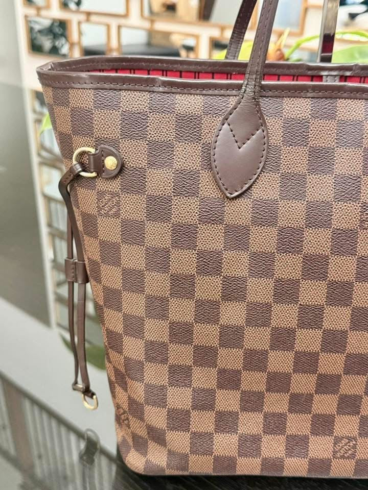 Neverfull MM in DE with Dustbag and Non branded Twilly 📅 Year: 2014