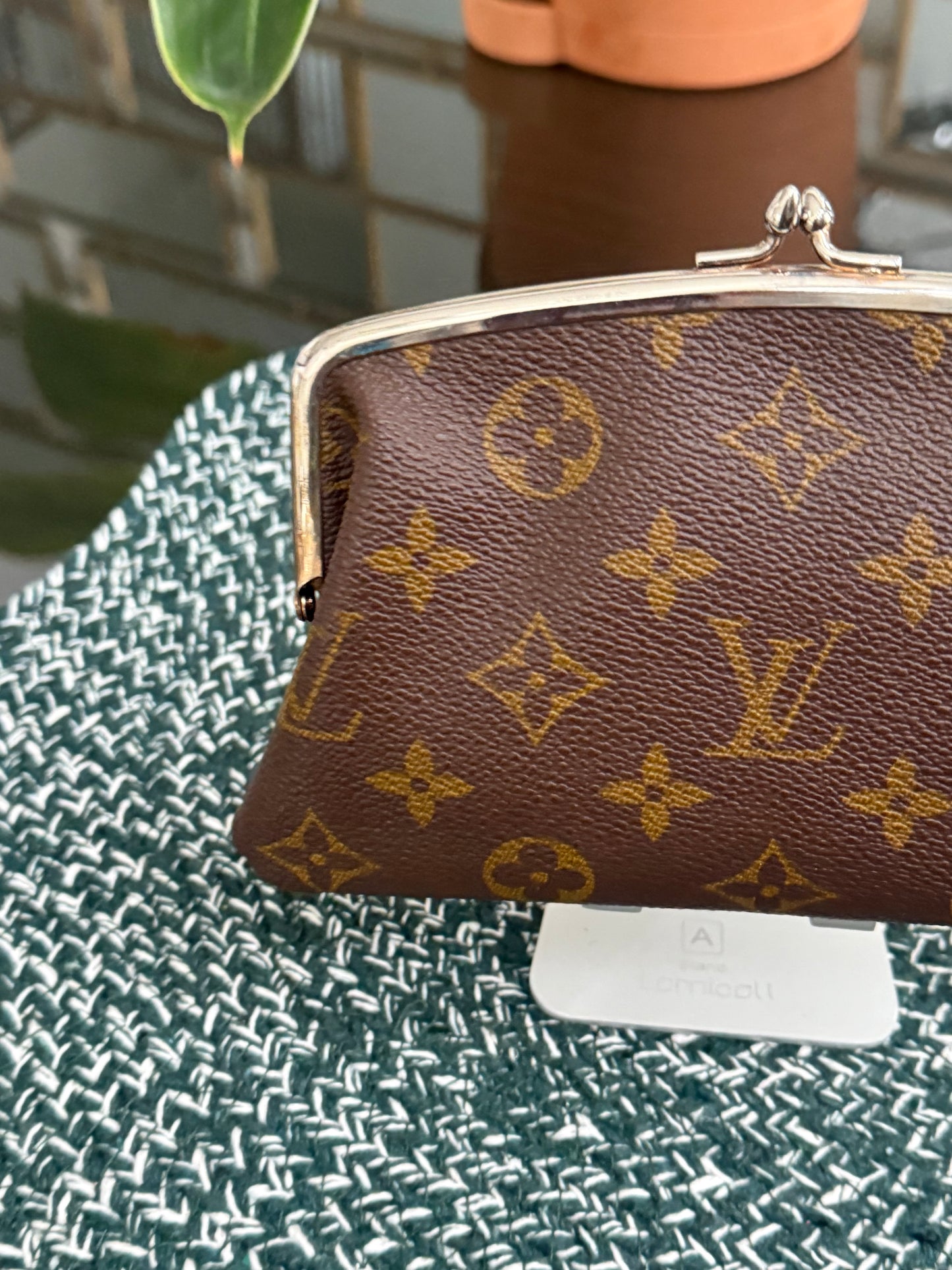 Vintage Monogram Kisslock Pouch🗓️