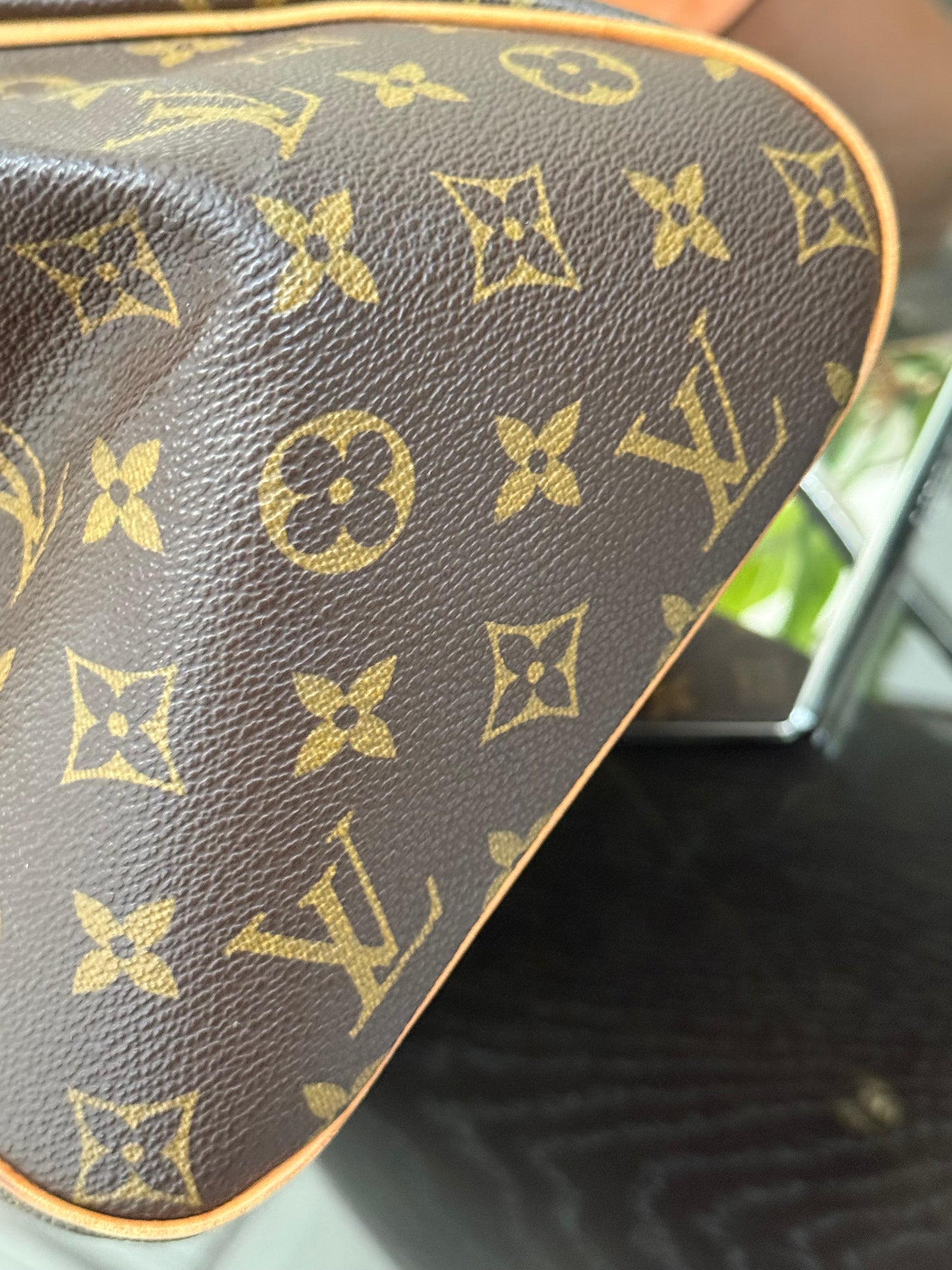 🌺 Tivoli GM in Monogram - 🗓️ Year: 2008