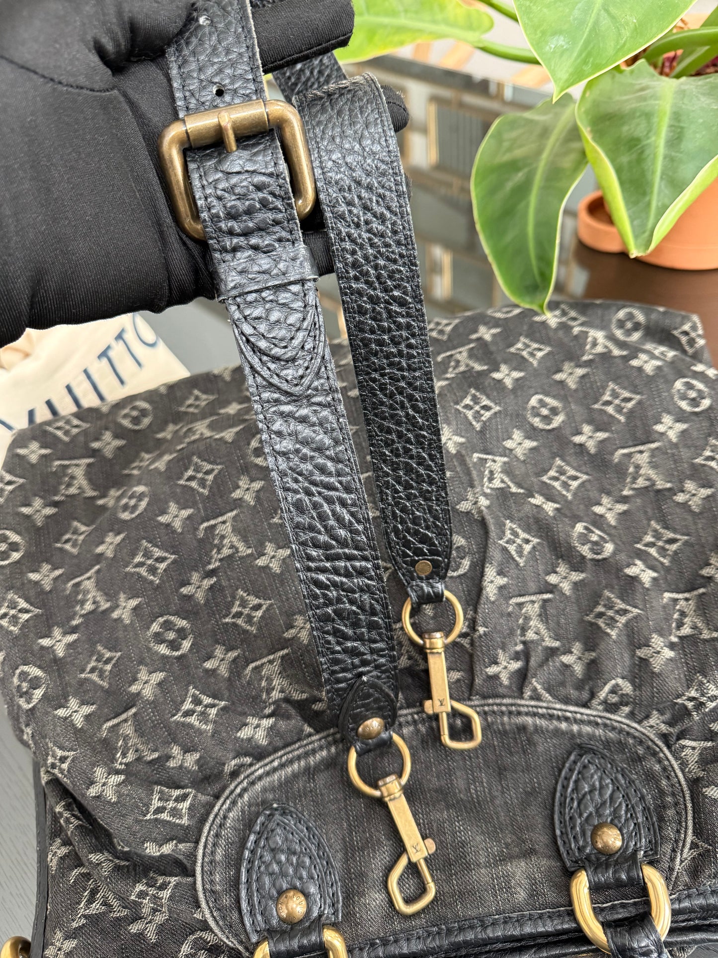 Neo Cabby GM Denim Black with Dustbag 🗓️