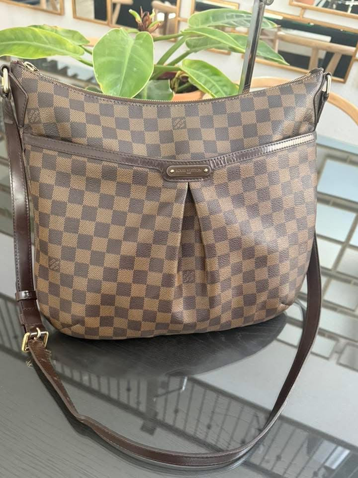Bloomsbury GM Crossbody -🗓️ Year: 2009