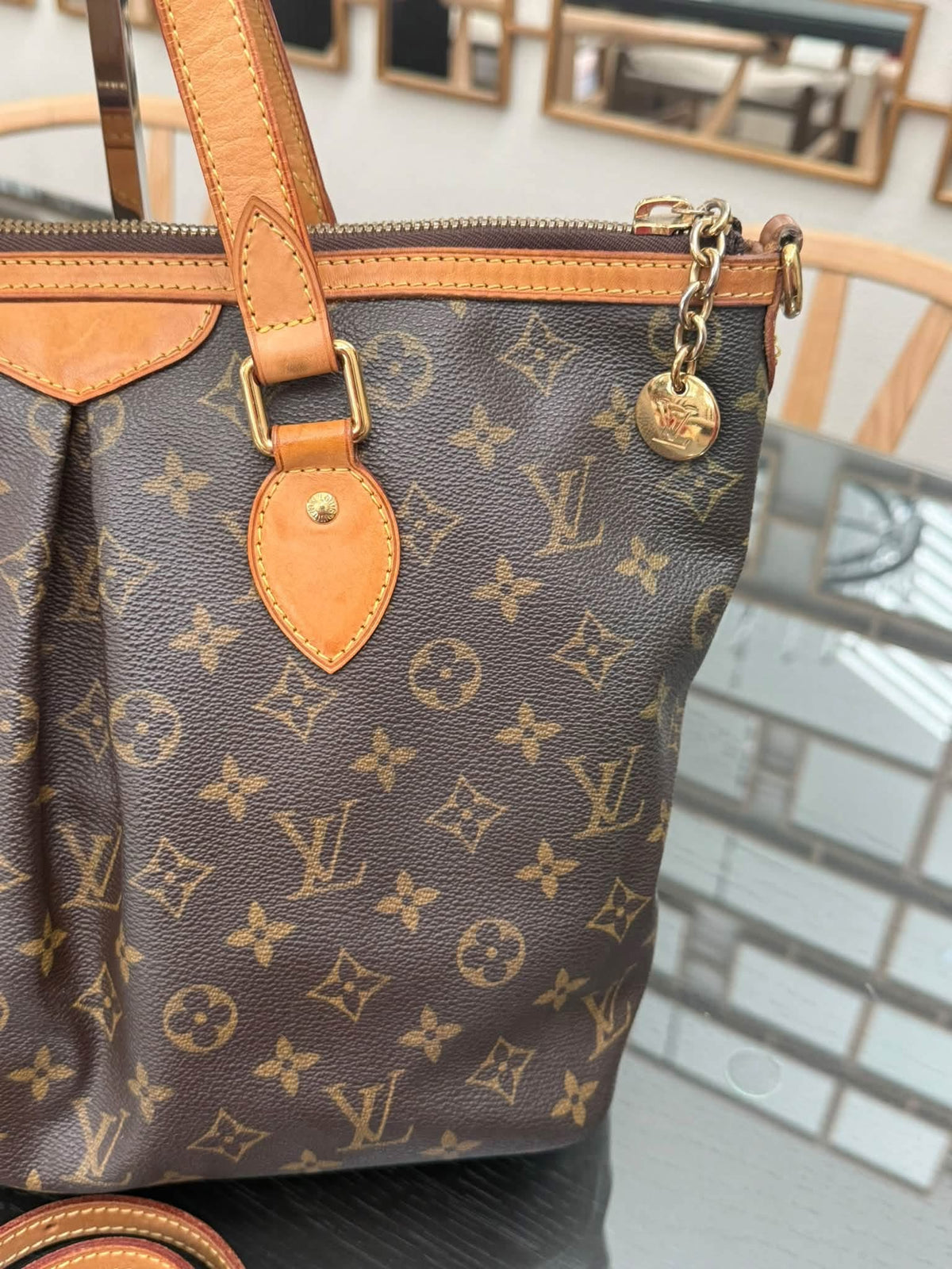 Palermo PM with Original Strap and 
Dustbag 📅 Year: 2010