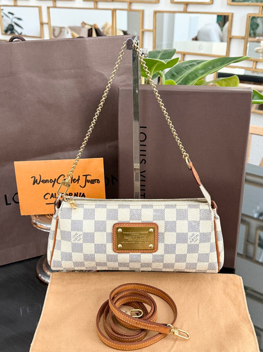 Eva Clutch in Azur with Dustbag , box and Paper bag-🗓️ Year: 2011