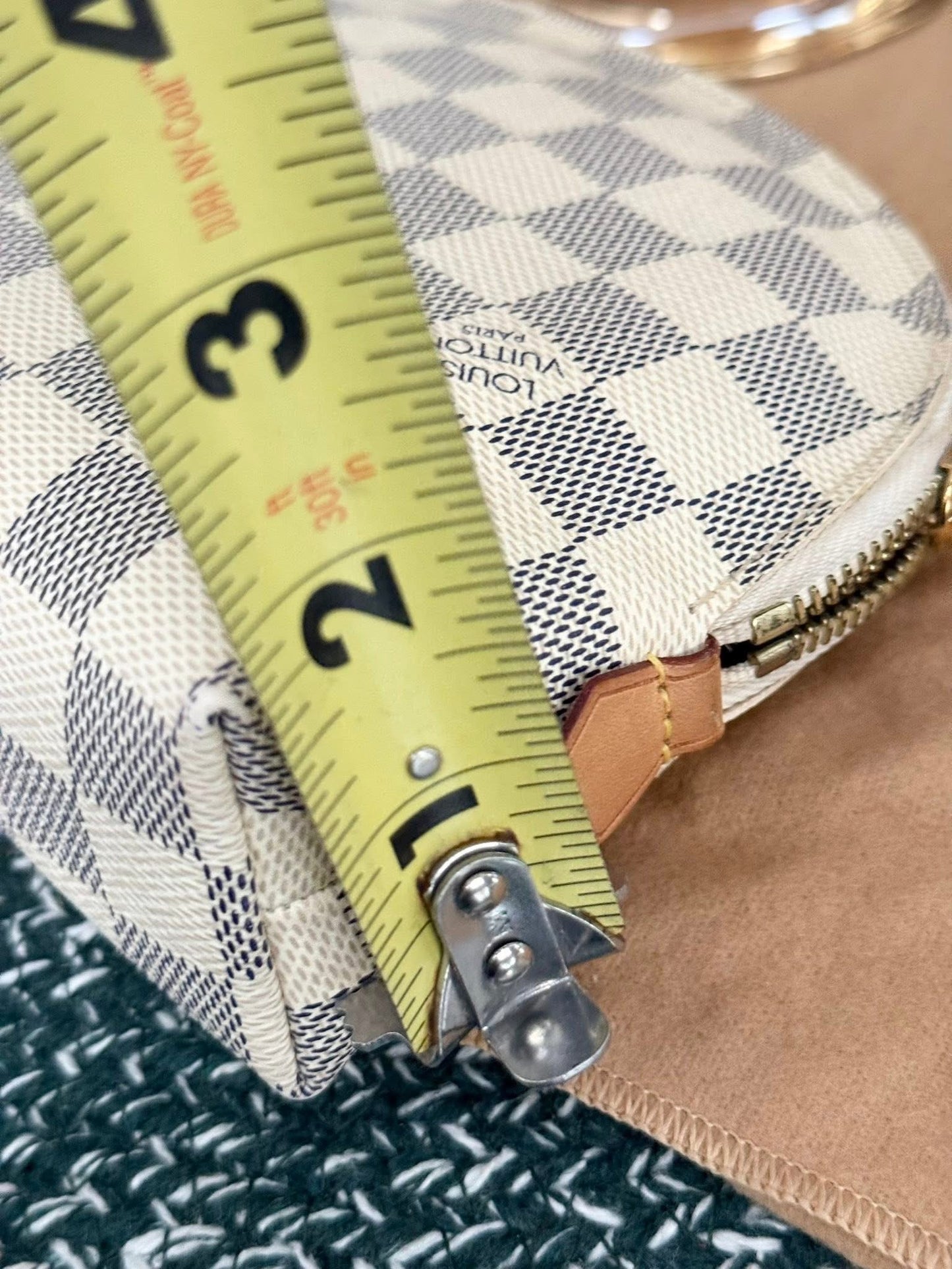 Cosmetic Pouch GM in Azur with Dustbag 🗓️ Year: 2018