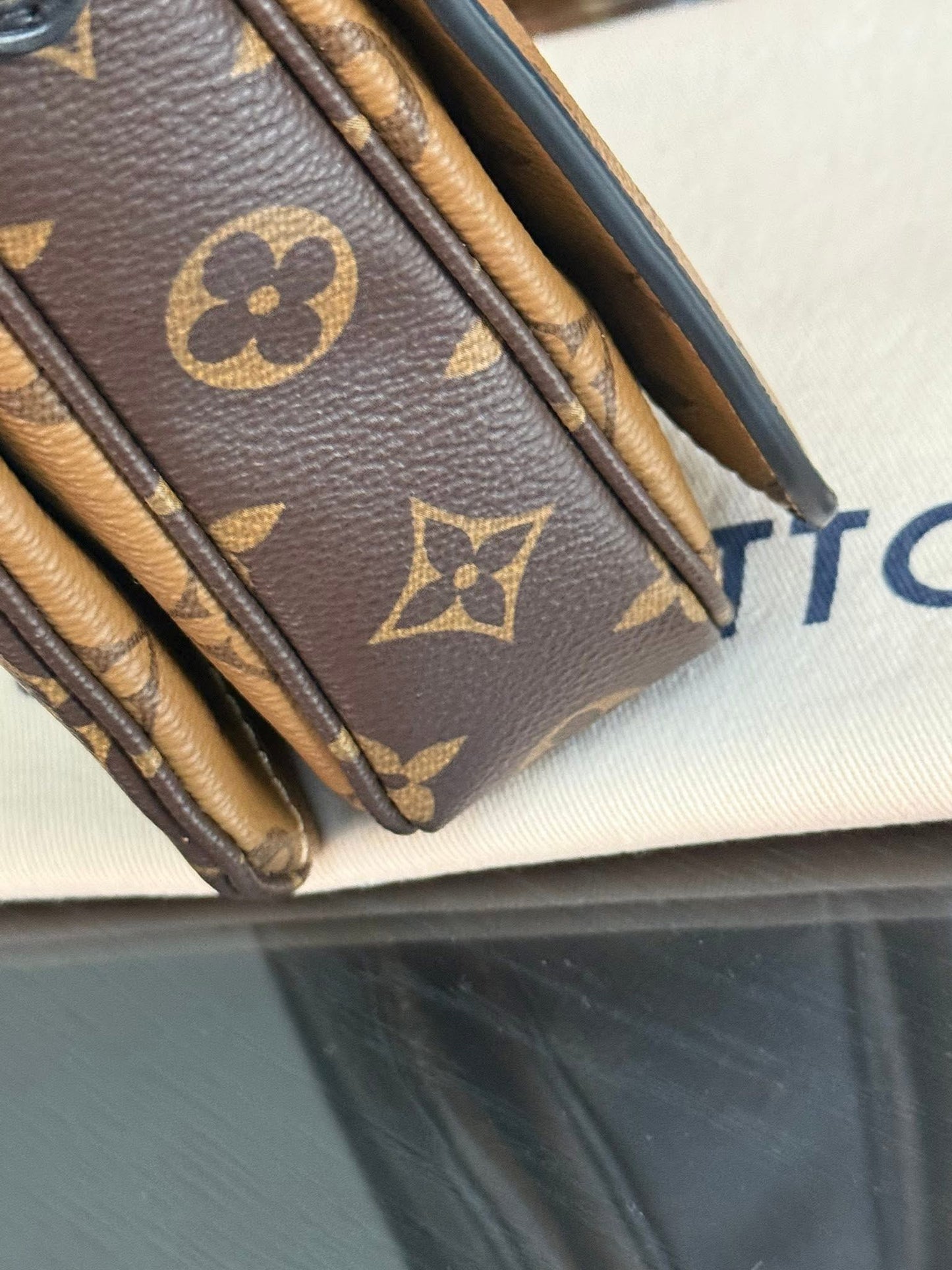 Pochette Metis Reverse in Monogram with Original Strap, Box, Dustbag and Paper bag 🗓️ Year 2019