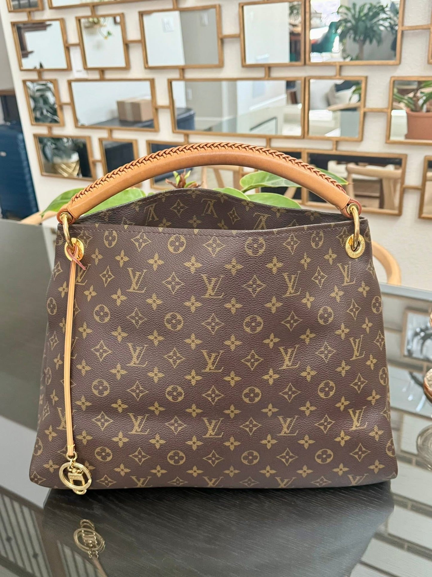 Artsy MM with Dustbag and Insert Organizer - 📅 Year: 2010