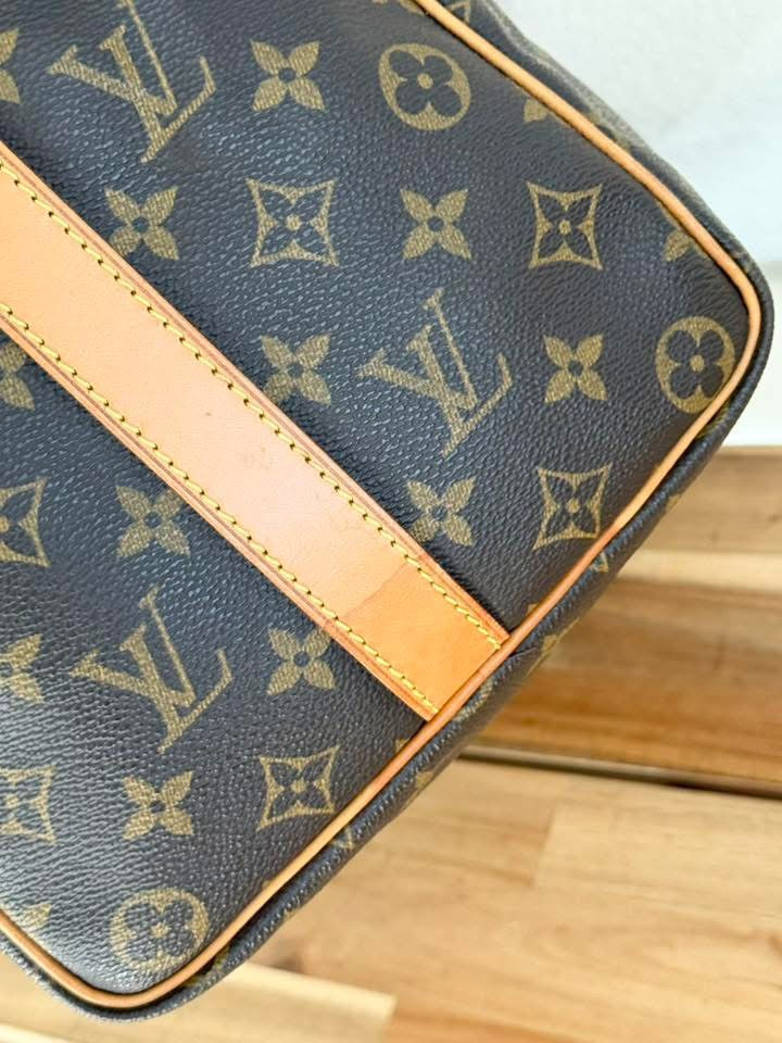 Keepall 45 Bandoulier with Original Strap, Luggage tag and Poignet 📅 Year: 1998