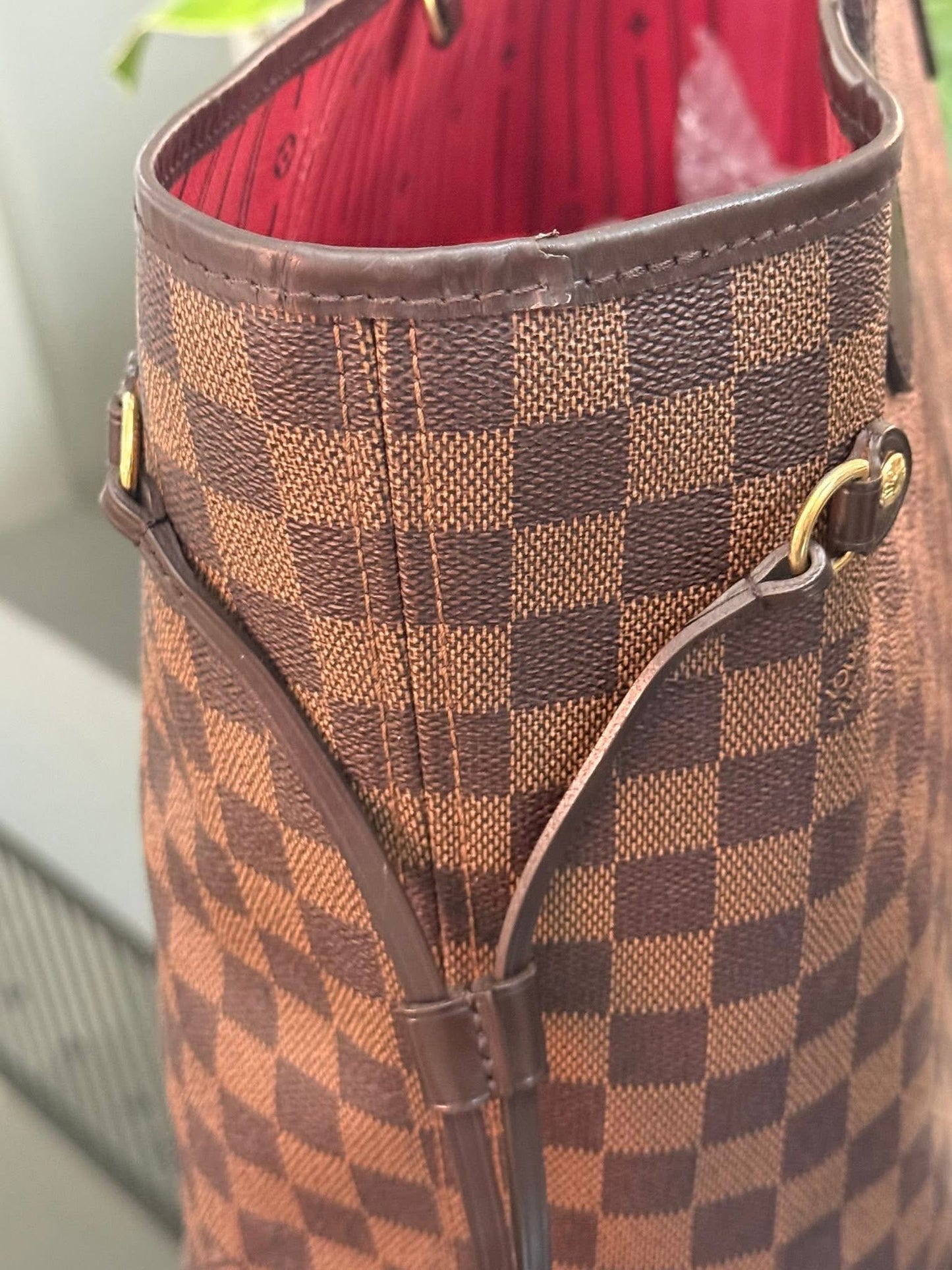 Neverfull MM in DE with Pouch comes with Dustbag and Non branded Twilly 🌺 📅 Year: 2015