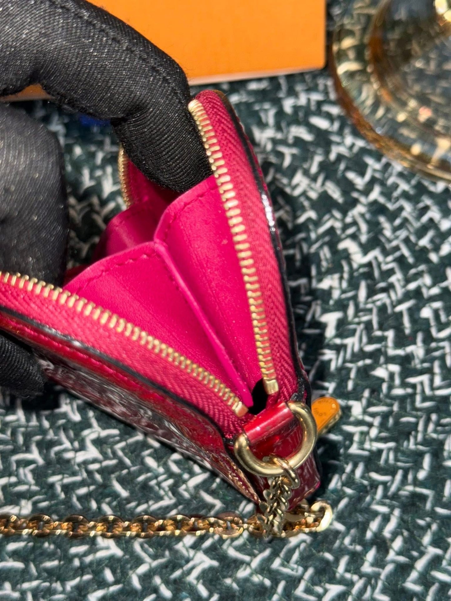 Vernis Heart Coin Purse with Box 🗓️ Year: 2012