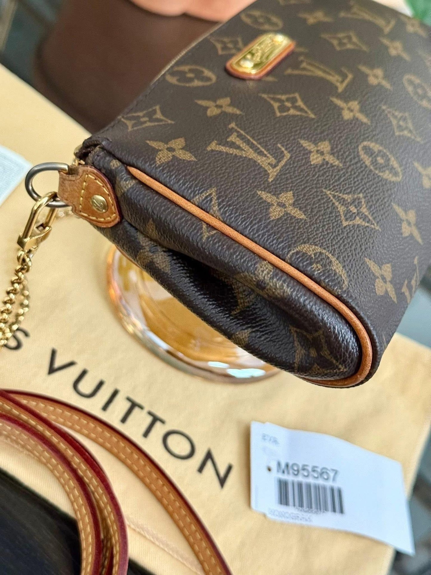 Eva Clutch in Monogram with Dustbag, Box and Paper bag 🗓️ Year: 2014