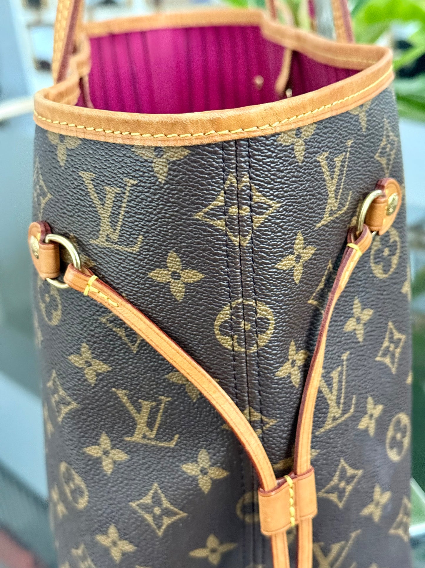Neverfull MM in Peony with Insert Organizer and Dustbag 🗓️ Year: 2016