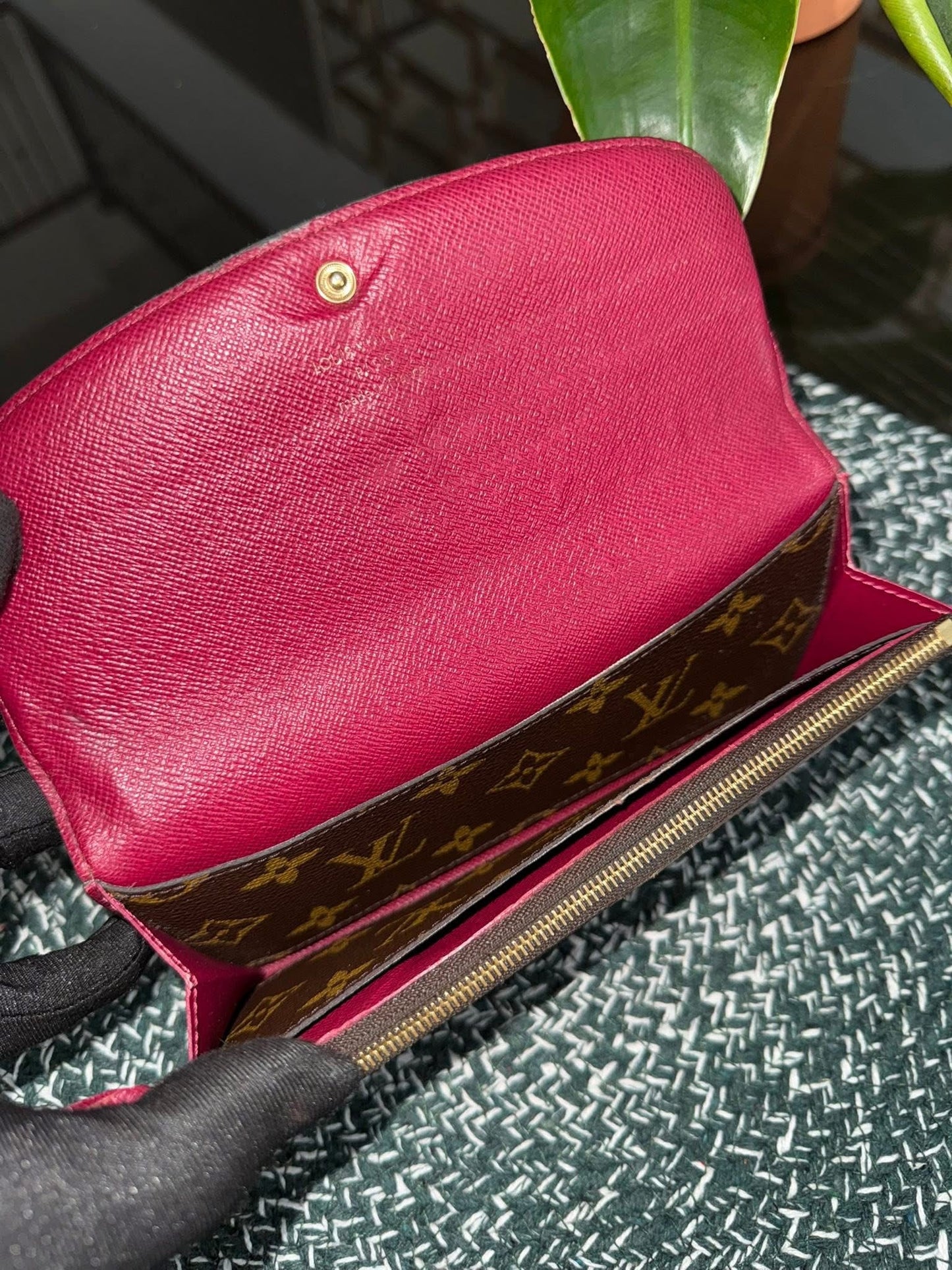 Emilie Peony Wallet in Monogram 🗓️ Year: 2017