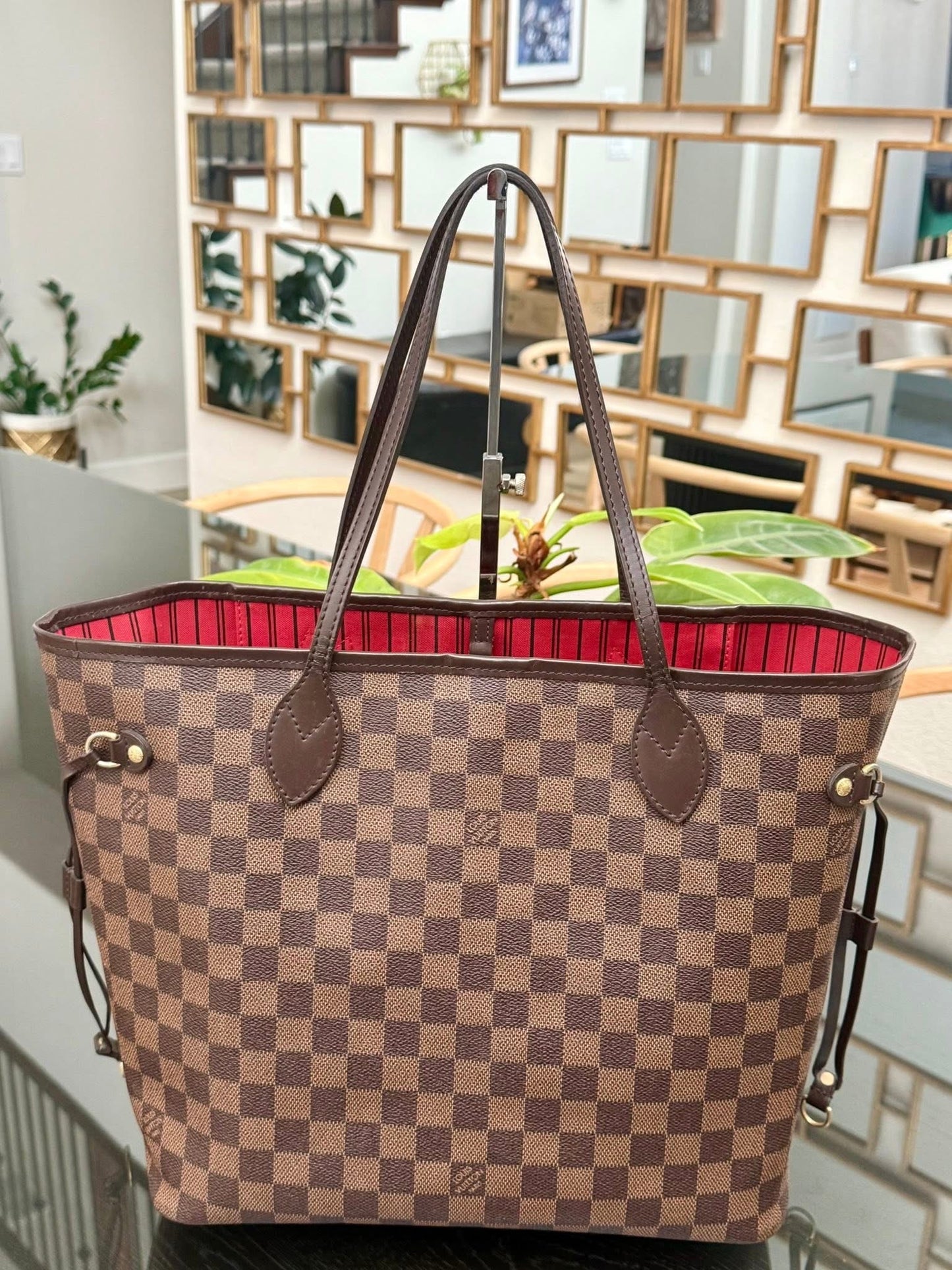 Neverfull MM in DE with Dustbag and Non branded Twilly 📅 Year: 2014