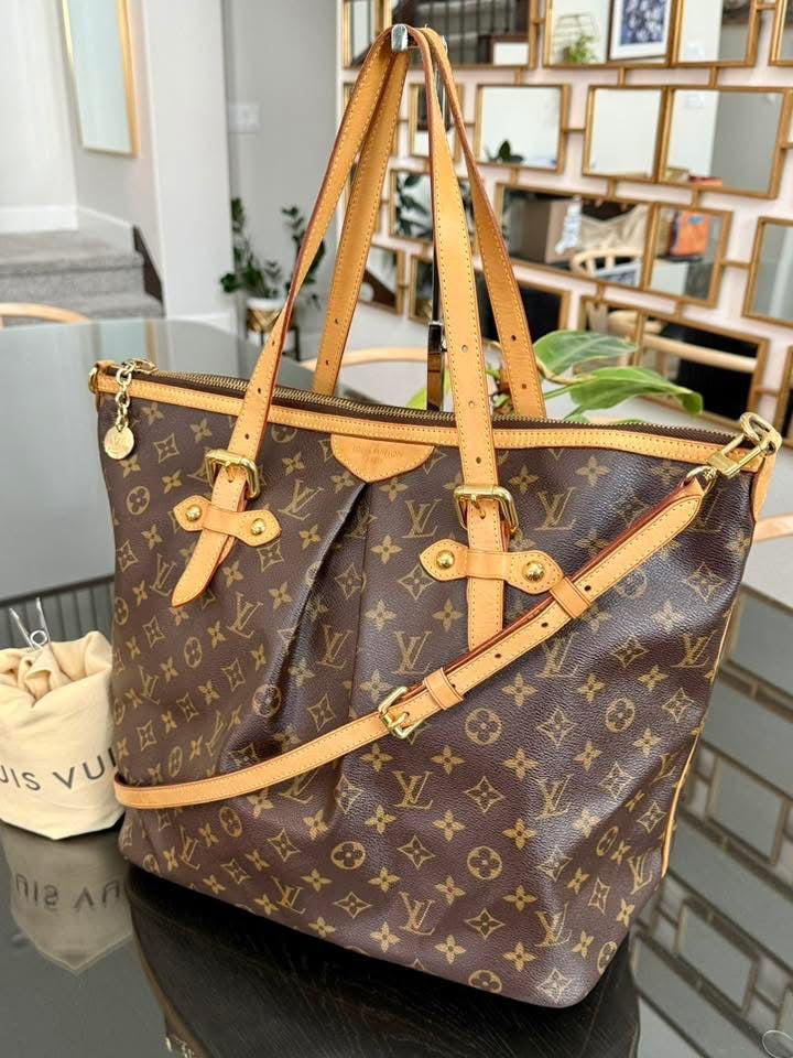 Palermo GM with Original Strap. Dustbag and Insert Organizer 🌺
Year: 2009