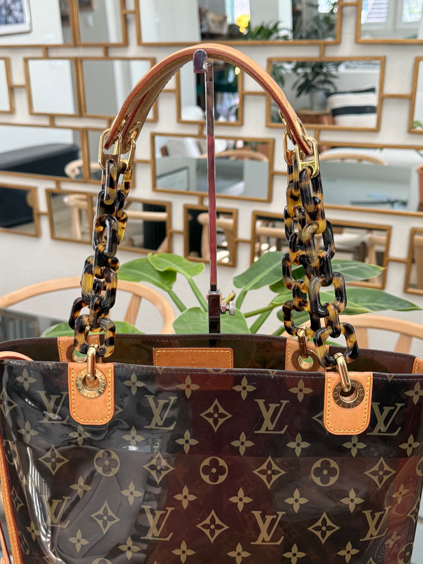 Sac Ambre Vinyl MM Bucket with Pouch 📅 Year: 2003