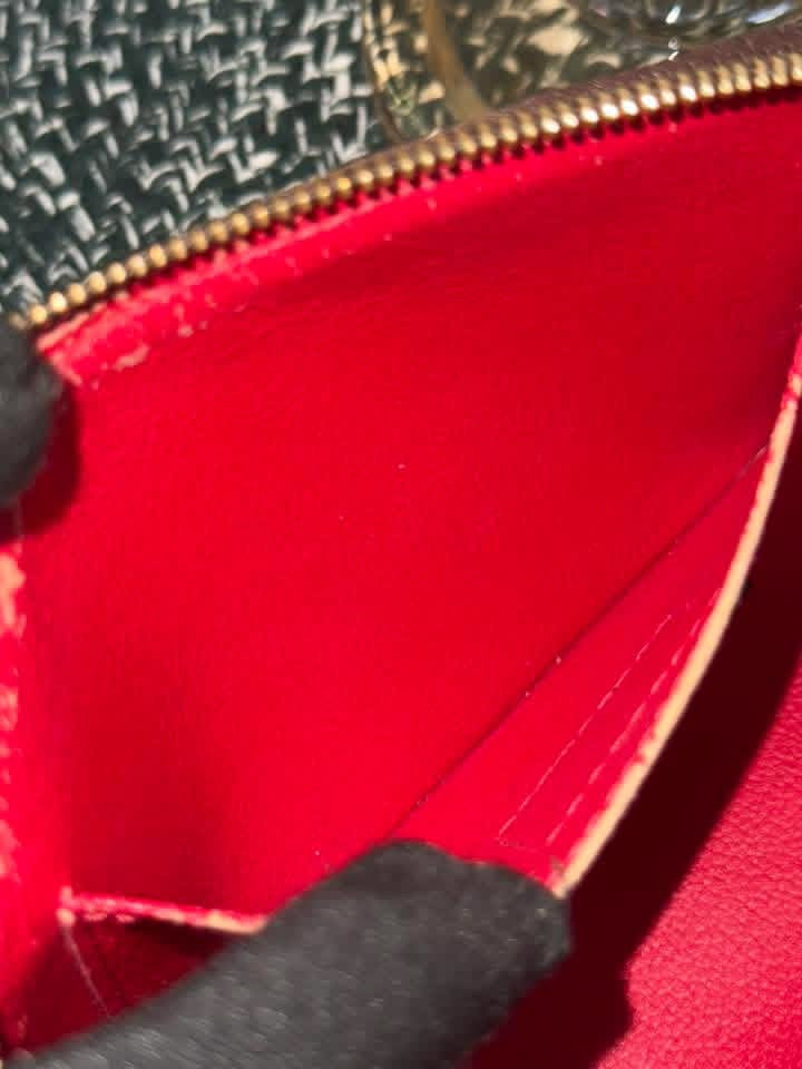 Cosmetic Pouch PM in DE 🗓️