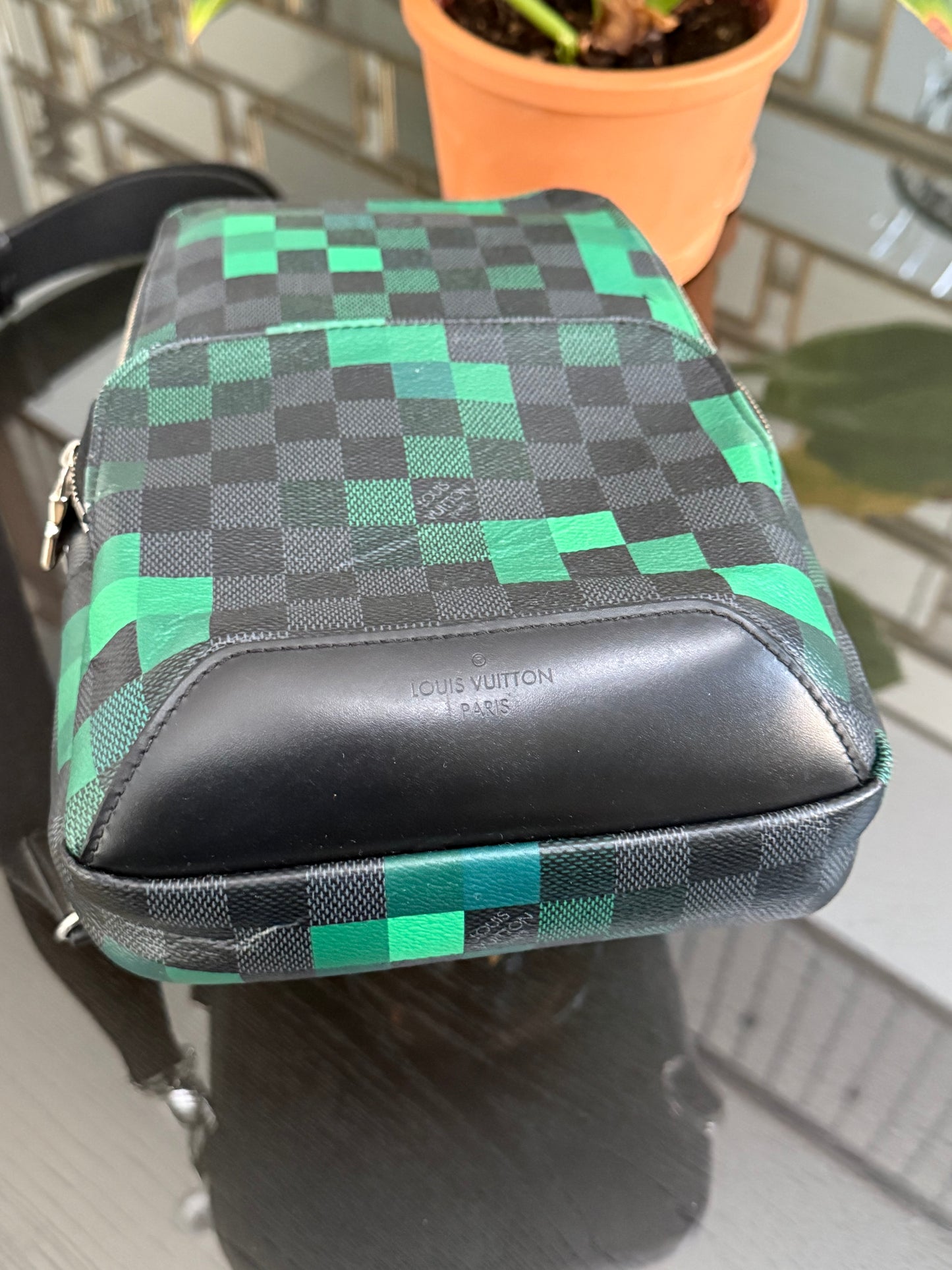 Avenue Sling Damier Graphite Green Pixel with Dustbag -Year 2018
