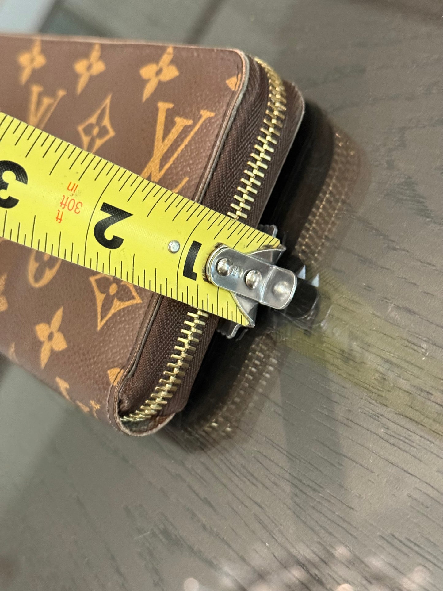 Zippy Long Wallet in Monogram with Dustbag 🗓️ Year: 2014