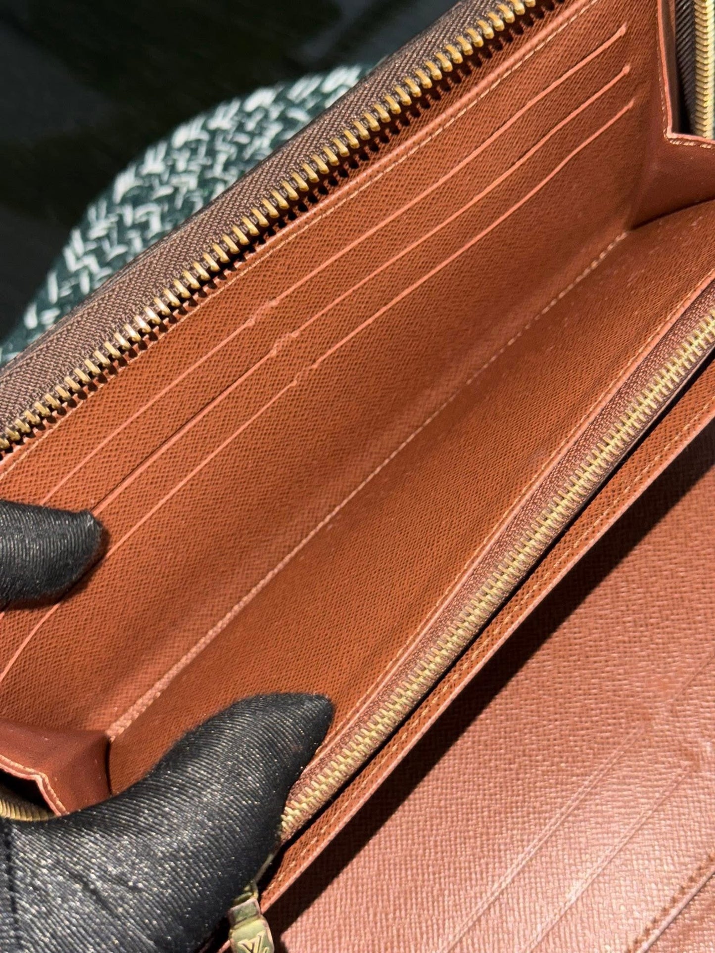 Monogram Zippy Wallet Organizer (Newer Model) 🗓️ Year: 2020