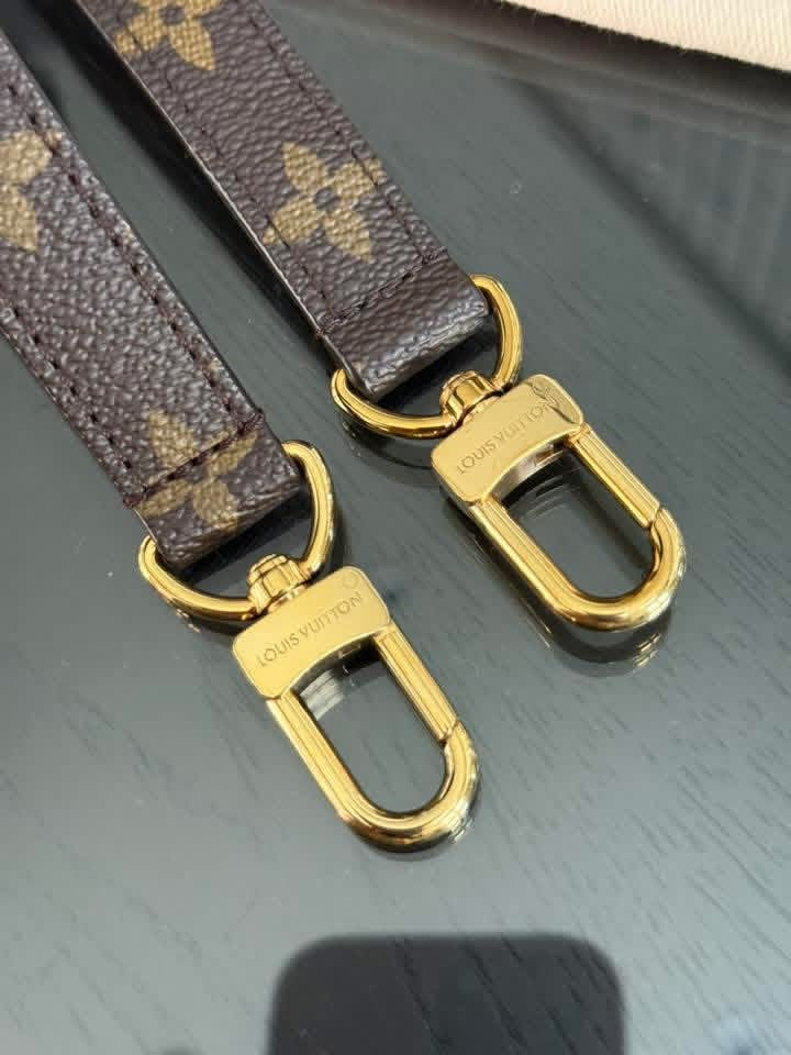Pochette Metis in Monogram with Box, Dustbag and Paper bag 🗓️ Year 2020