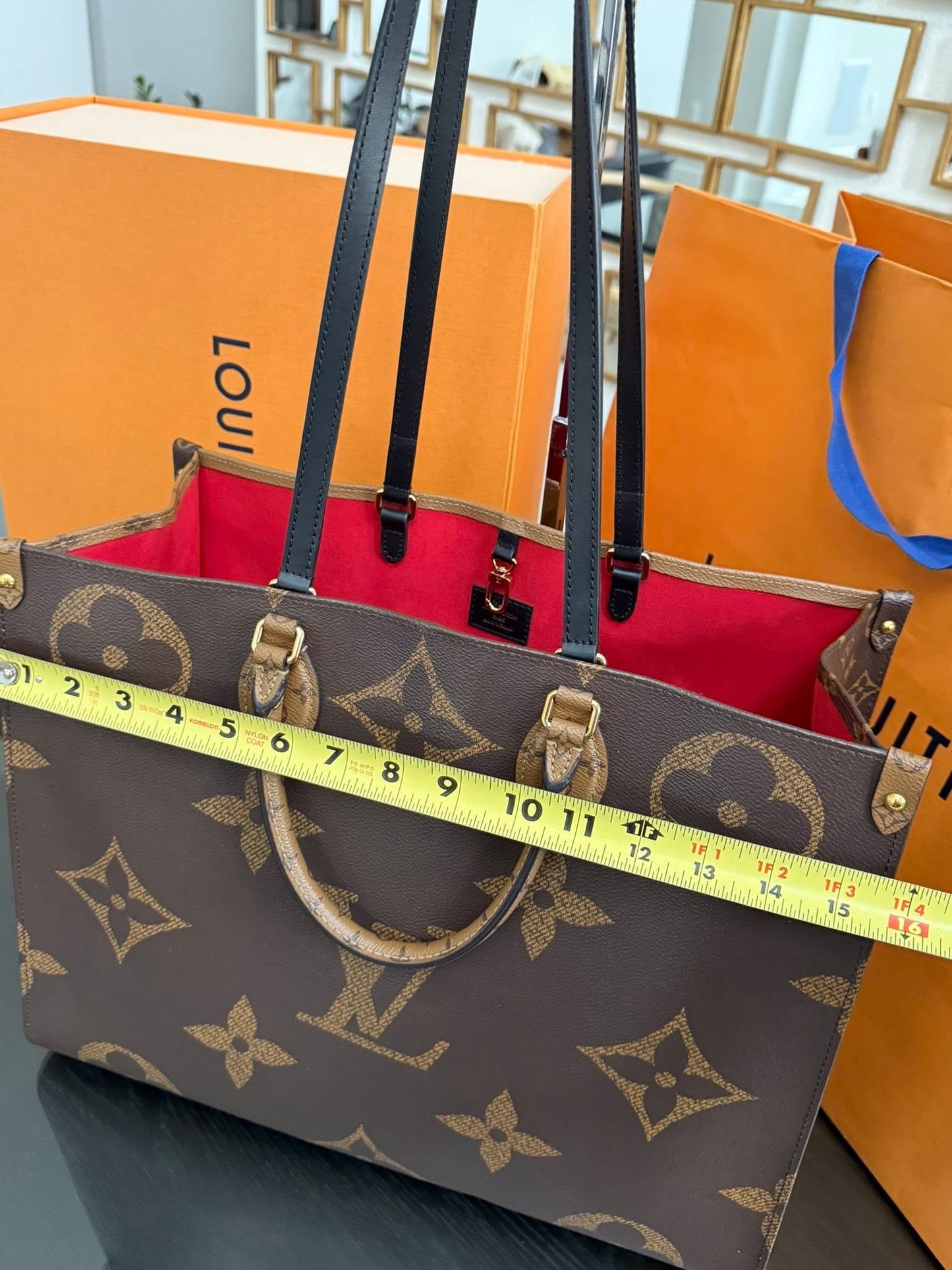 On The Go GM in Monogram Reverse with Dustbag, Insert Organizer, Box and Paper bag 🌺 -Microchip