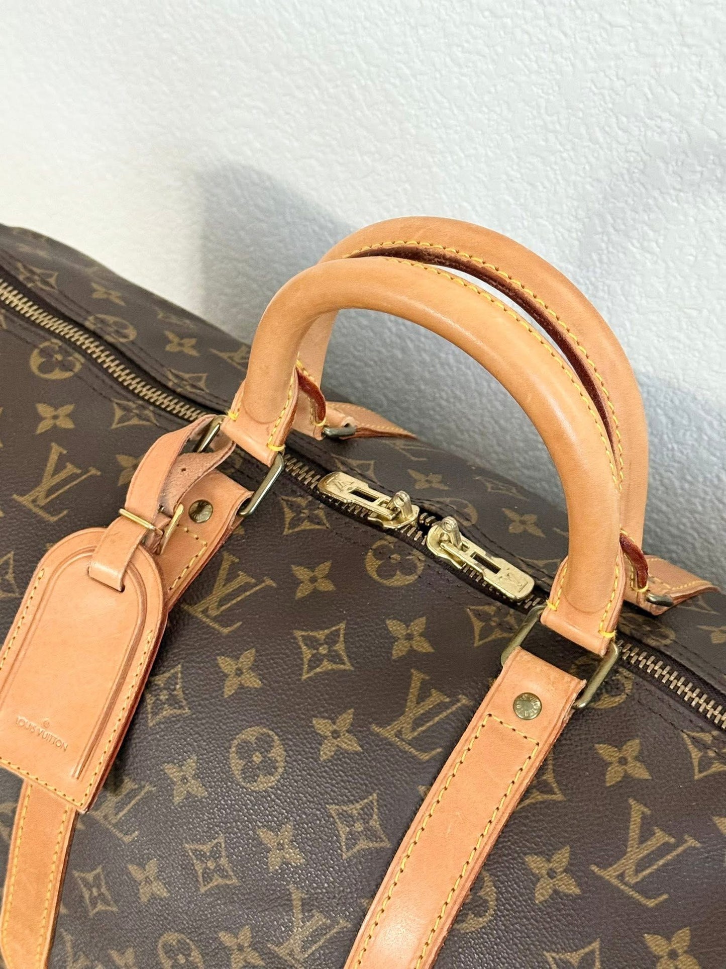 Keepall 50 Bandoulier with Original Strap, Luggage tag and Poignet  📅 Year: 1990